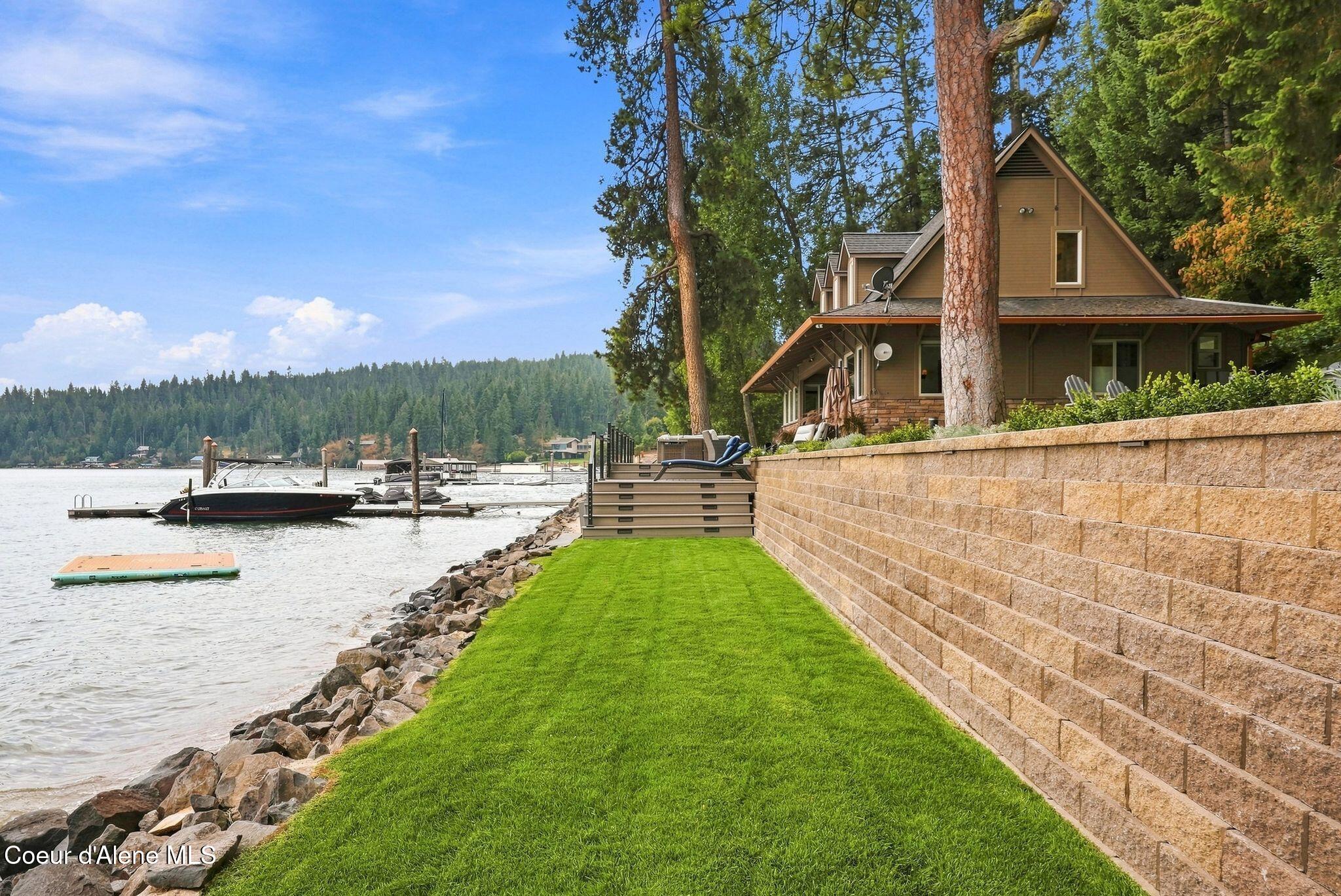 8357 W Coeur d' Alene Lake Shore, Coeur d'Alene