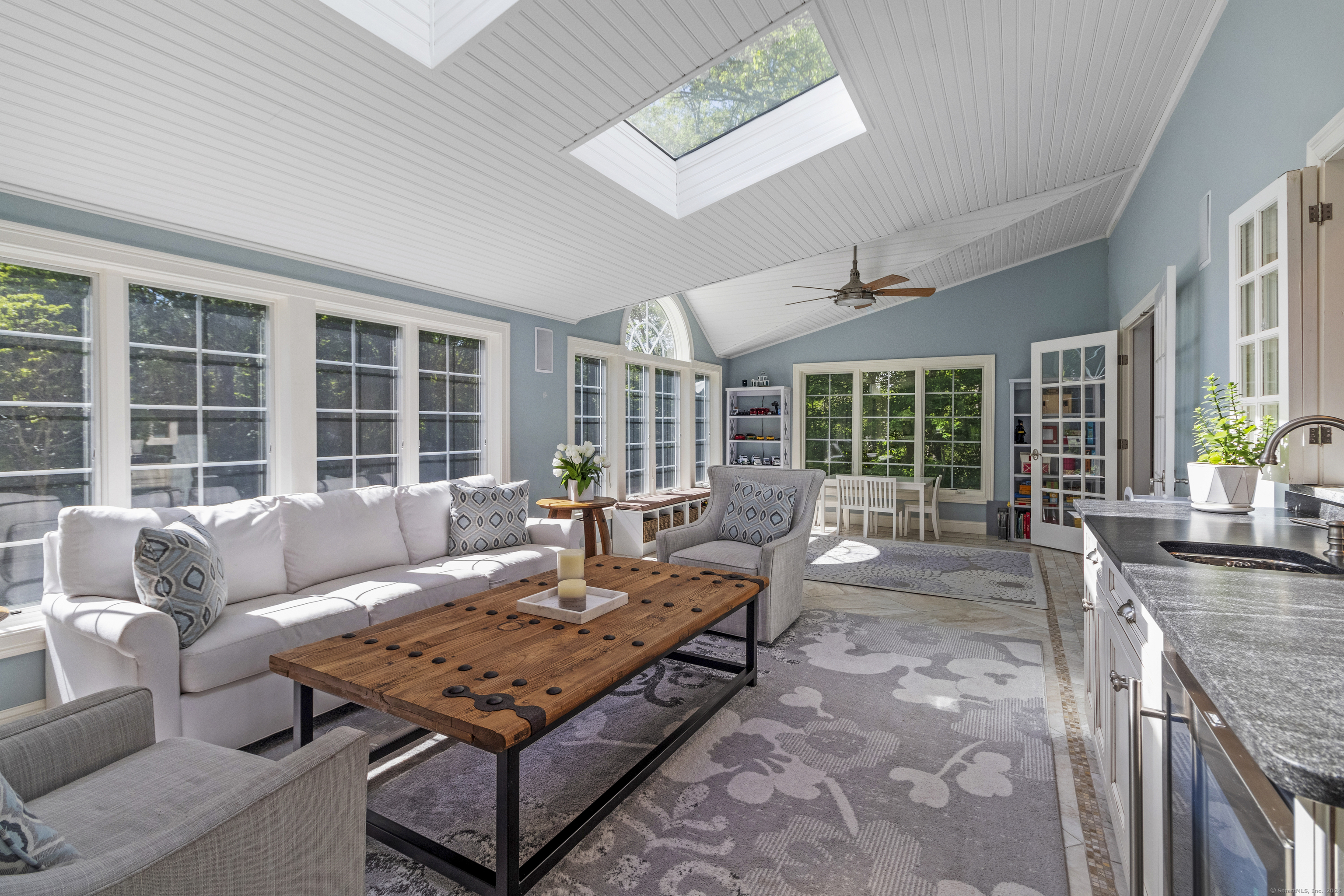 8 Squire Lane