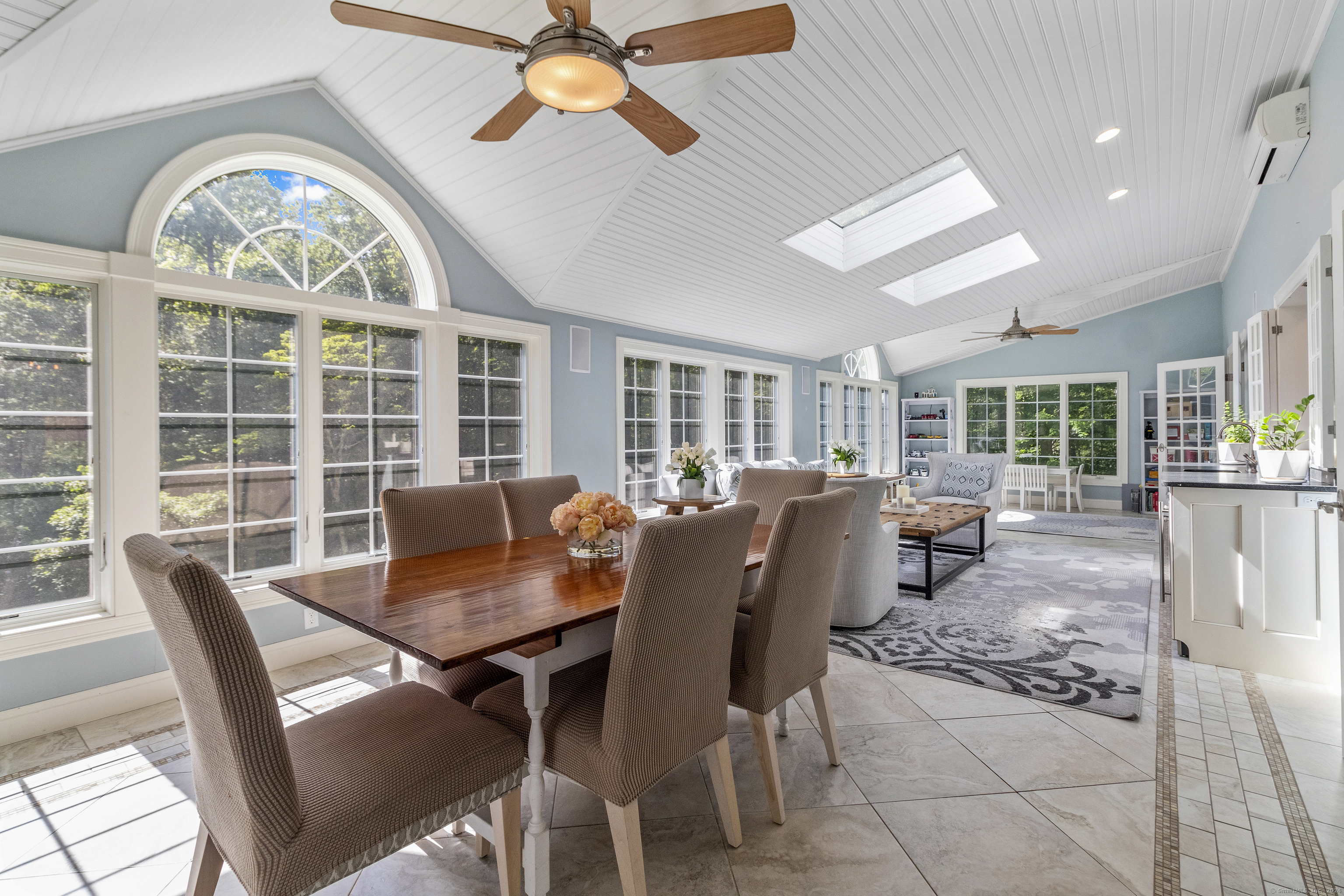 8 Squire Lane