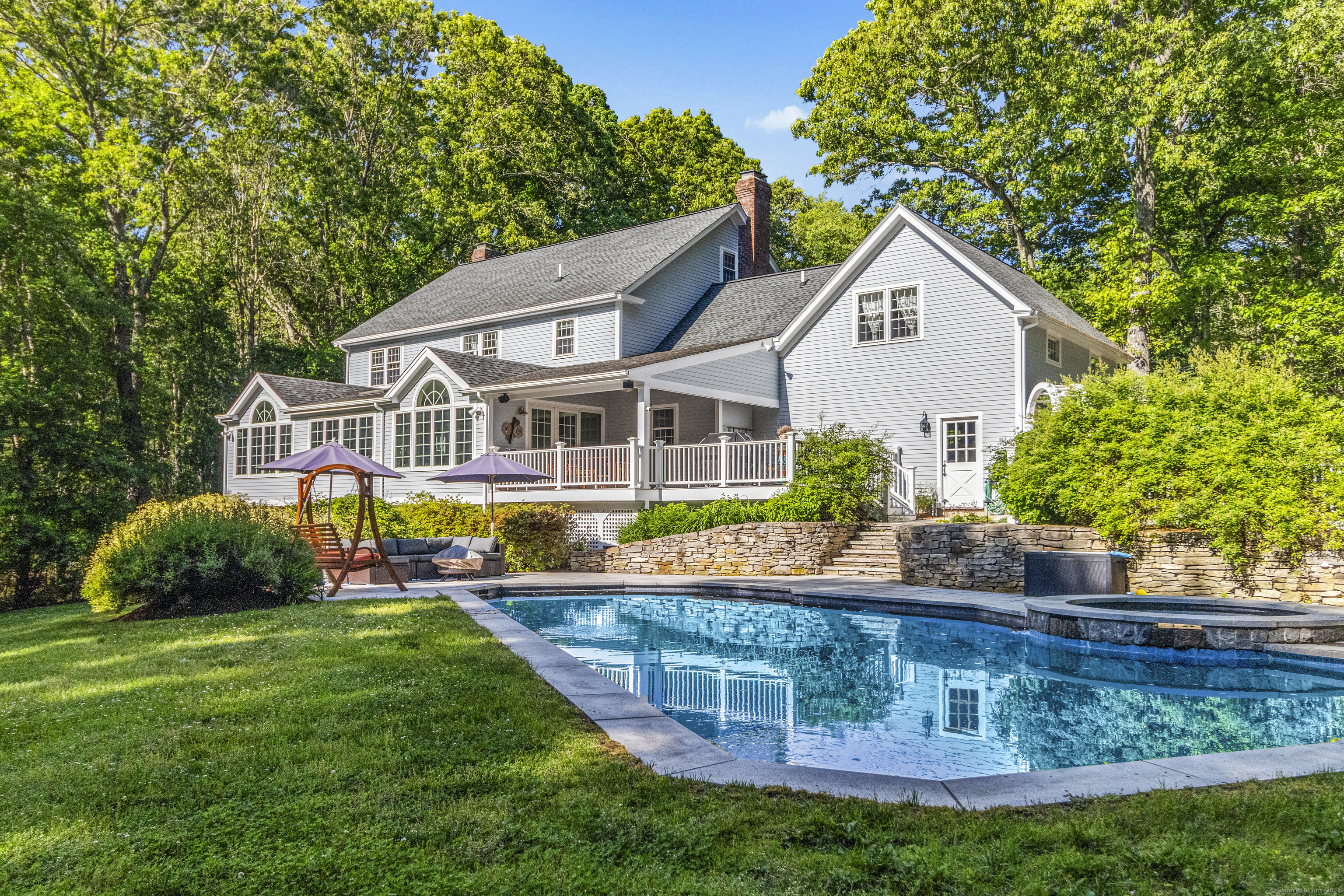8 Squire Lane