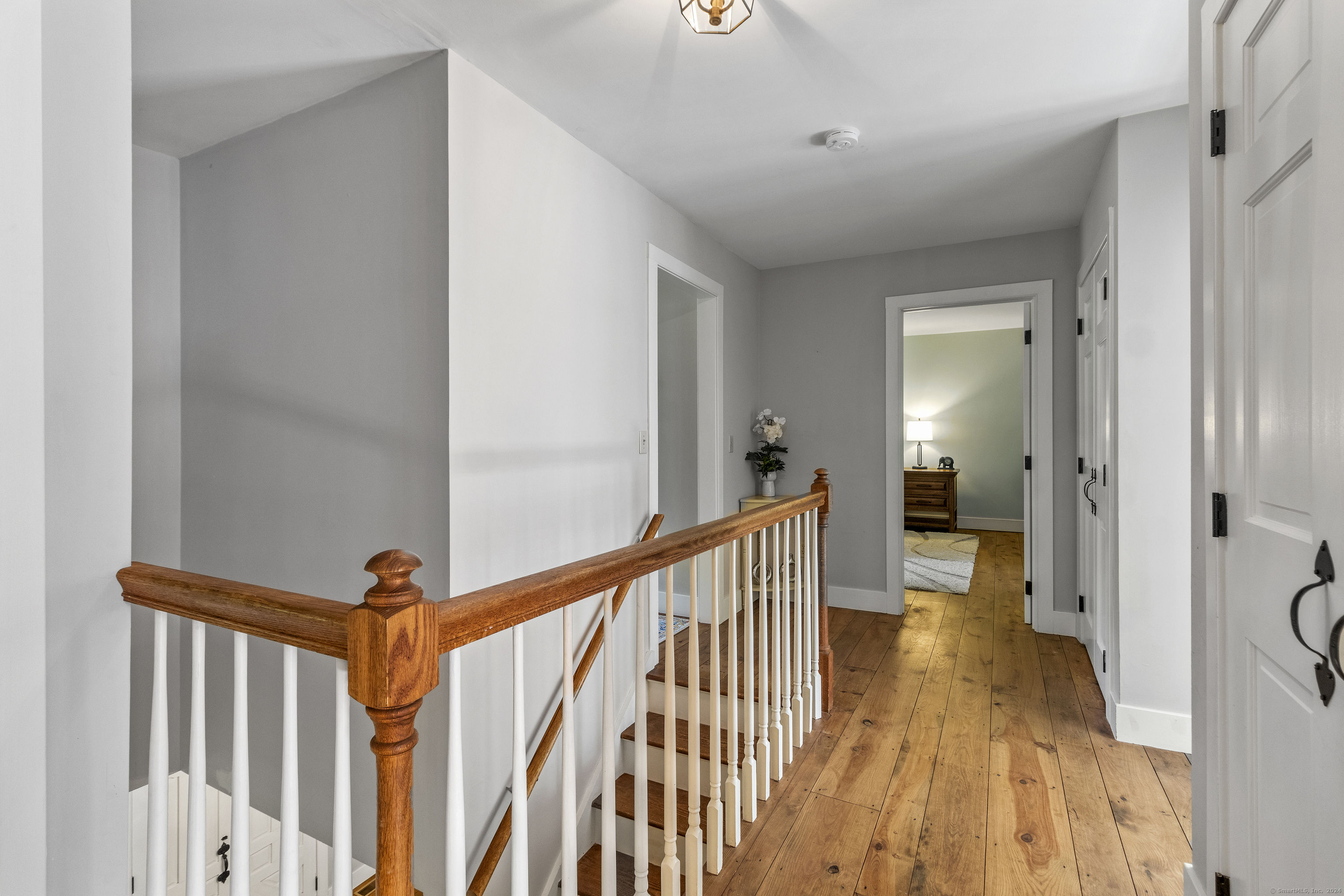8 Squire Lane