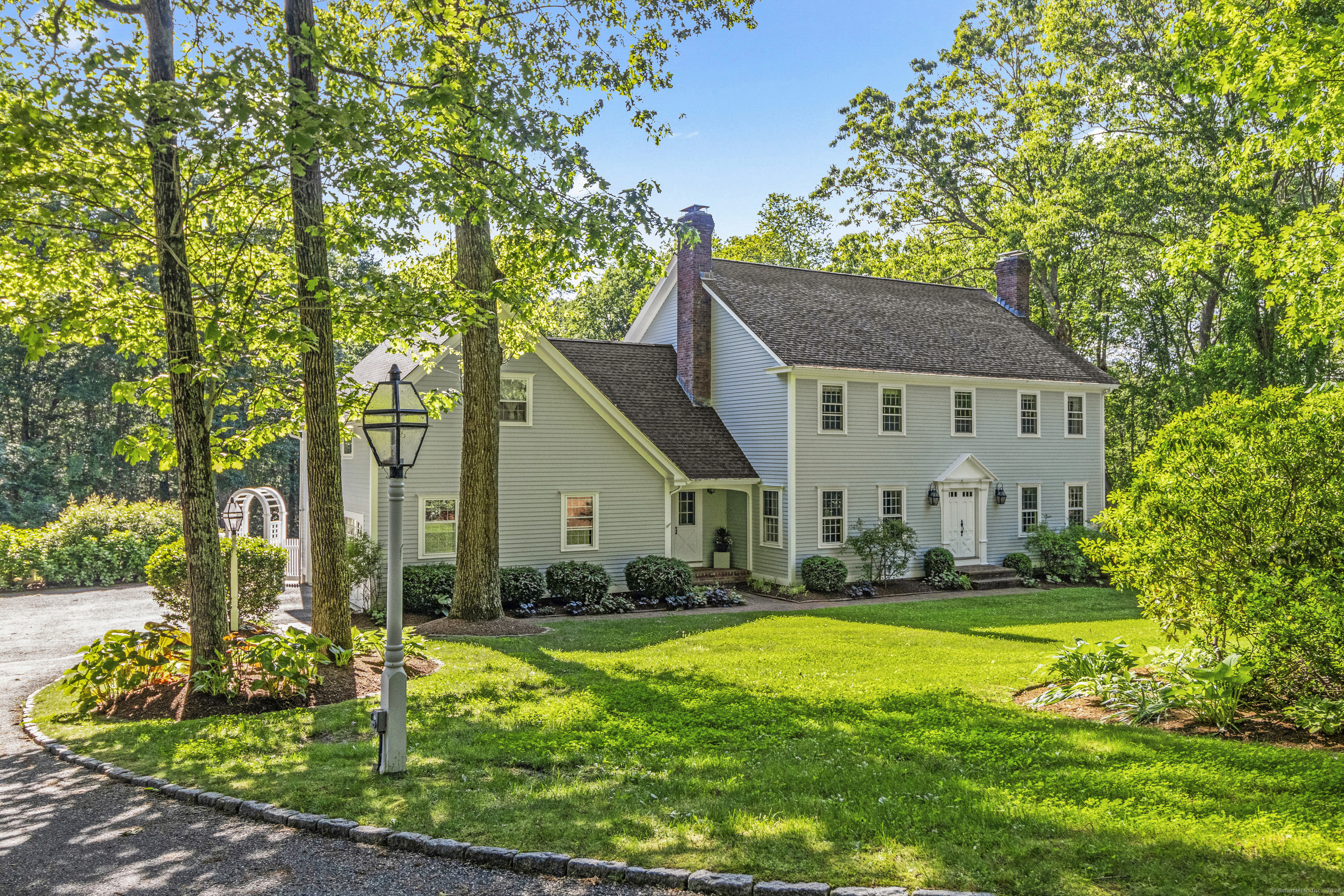 8 Squire Lane
