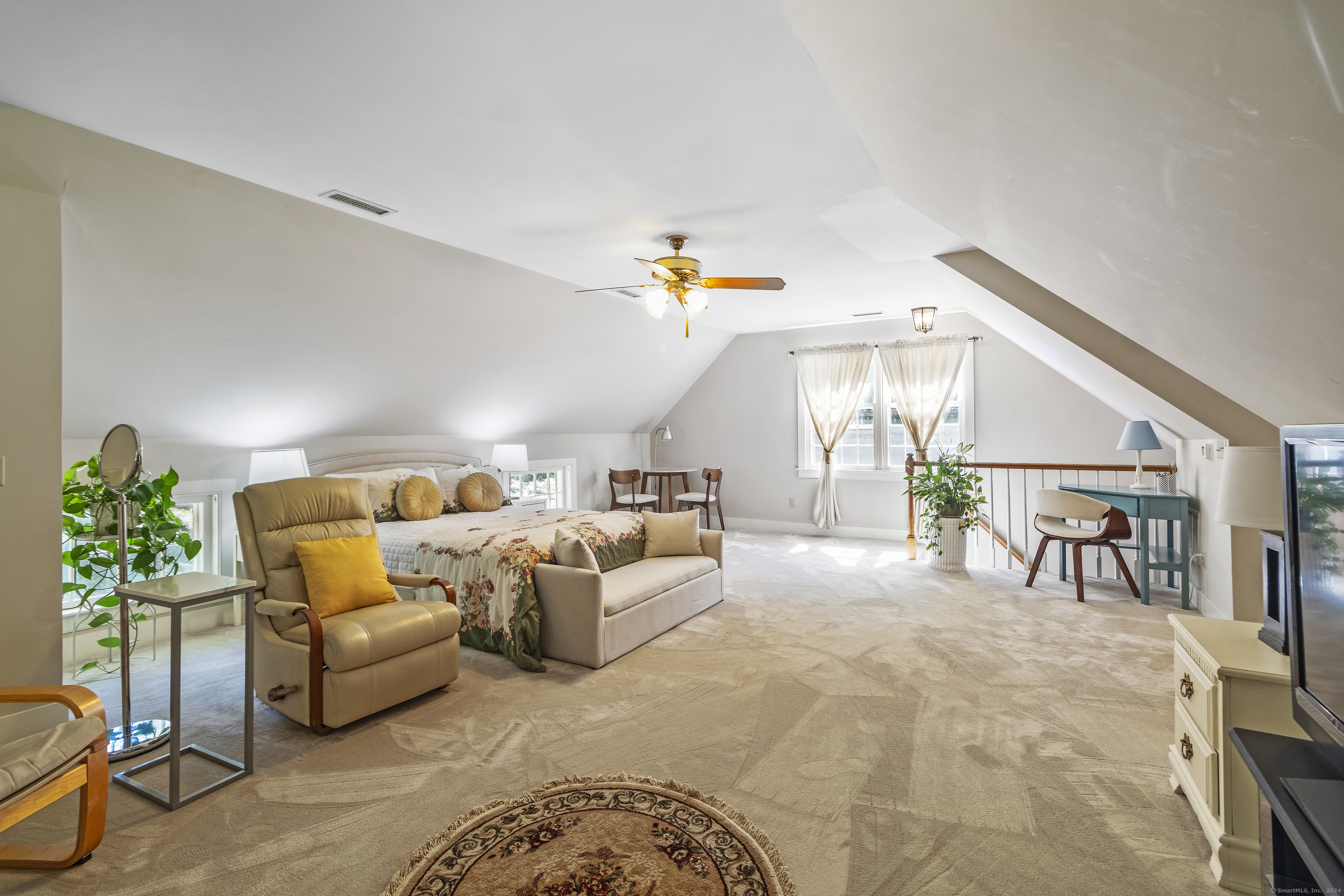 8 Squire Lane