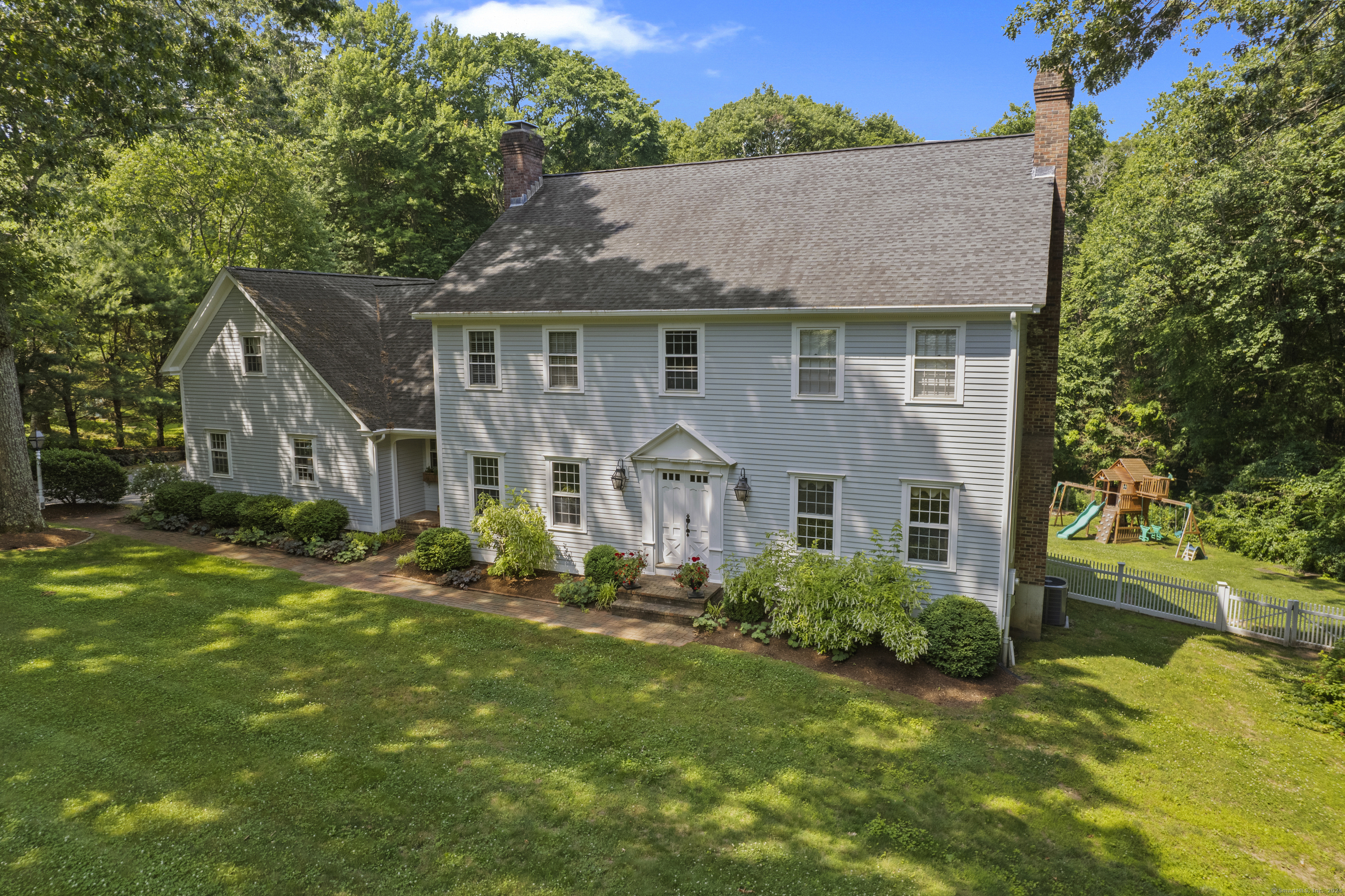 8 Squire Lane