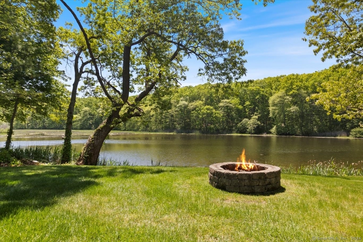 16 Gun Shot Road