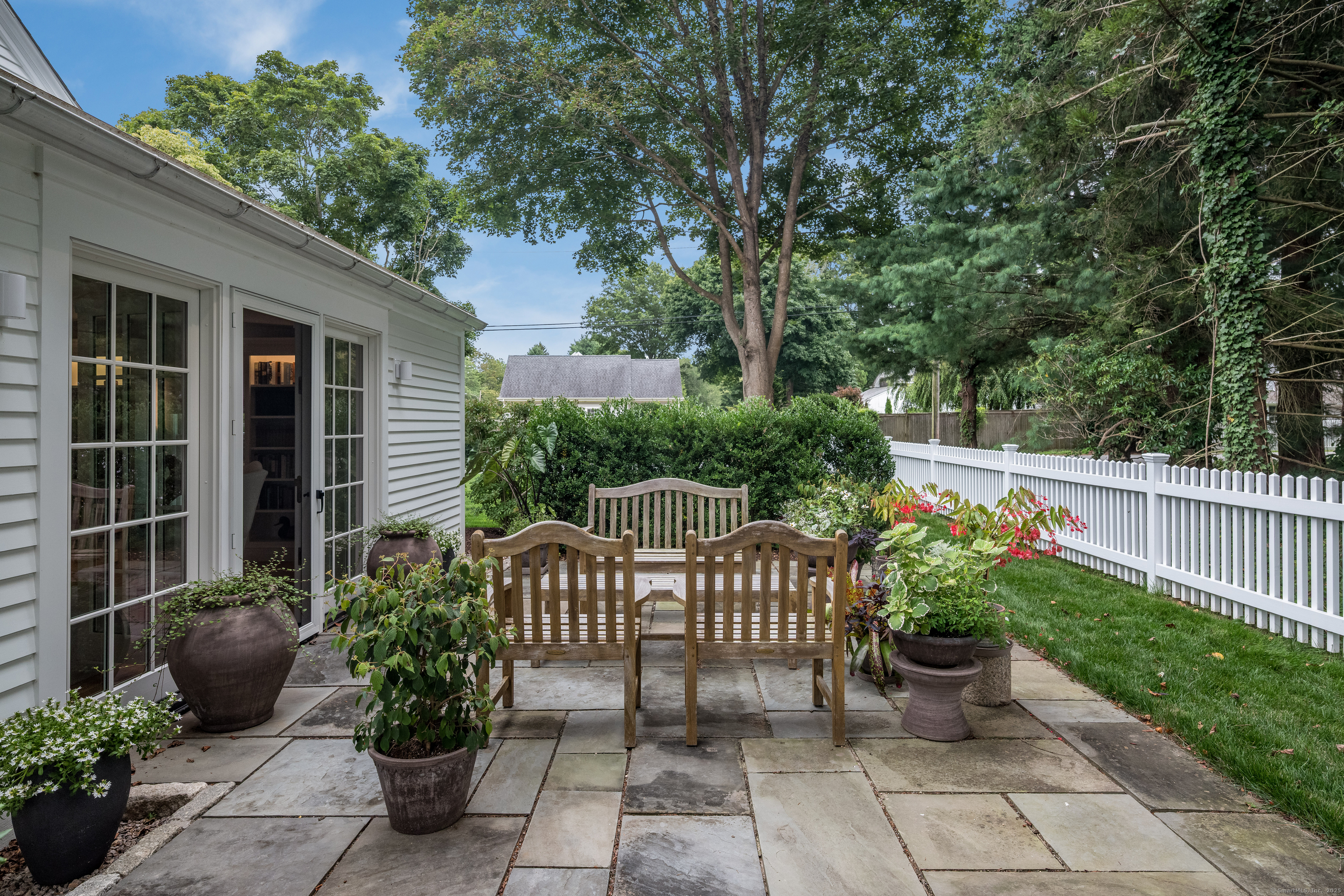 8 Lieutenant River Lane