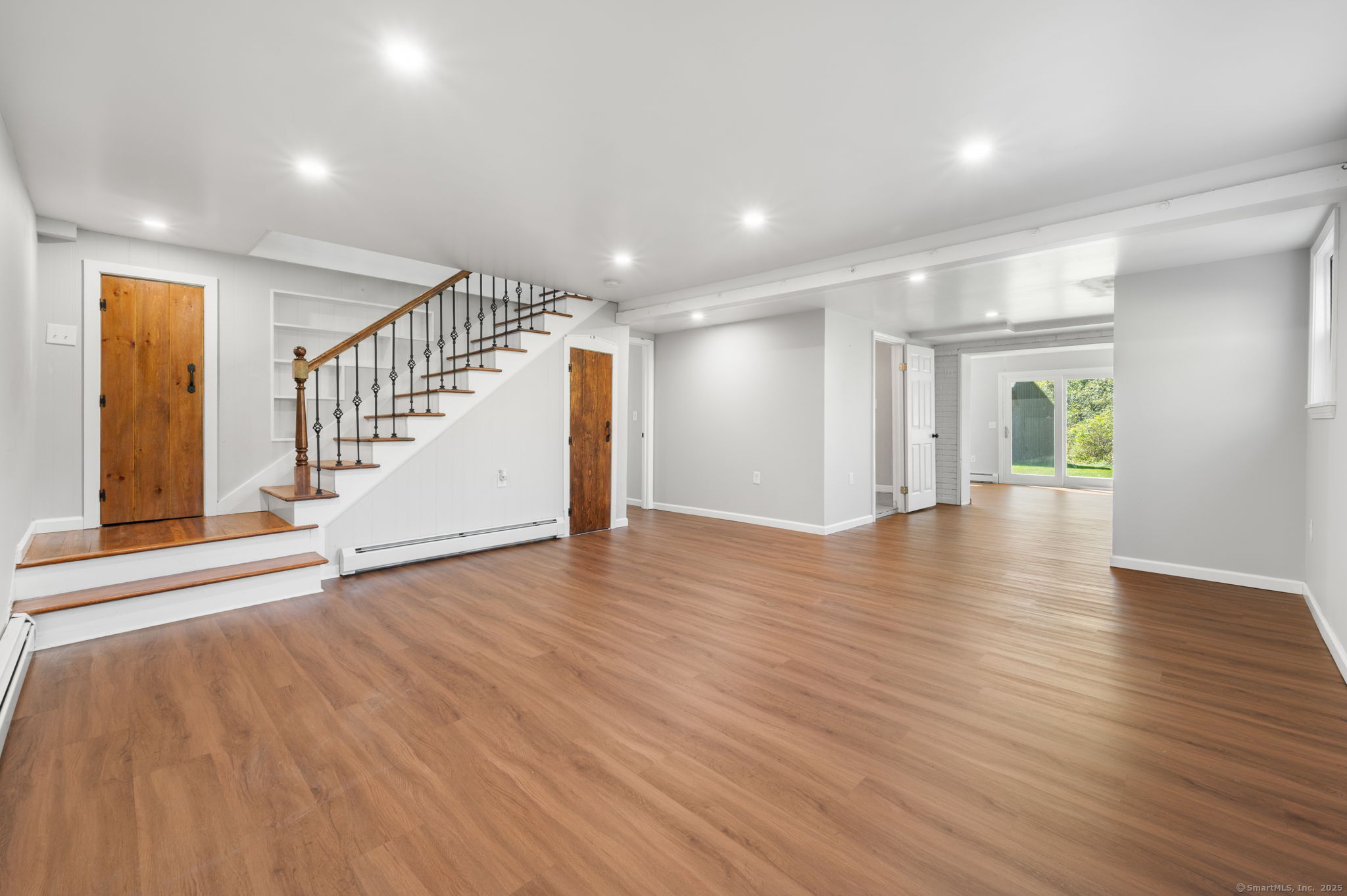 16 Pautipaug Hill Road