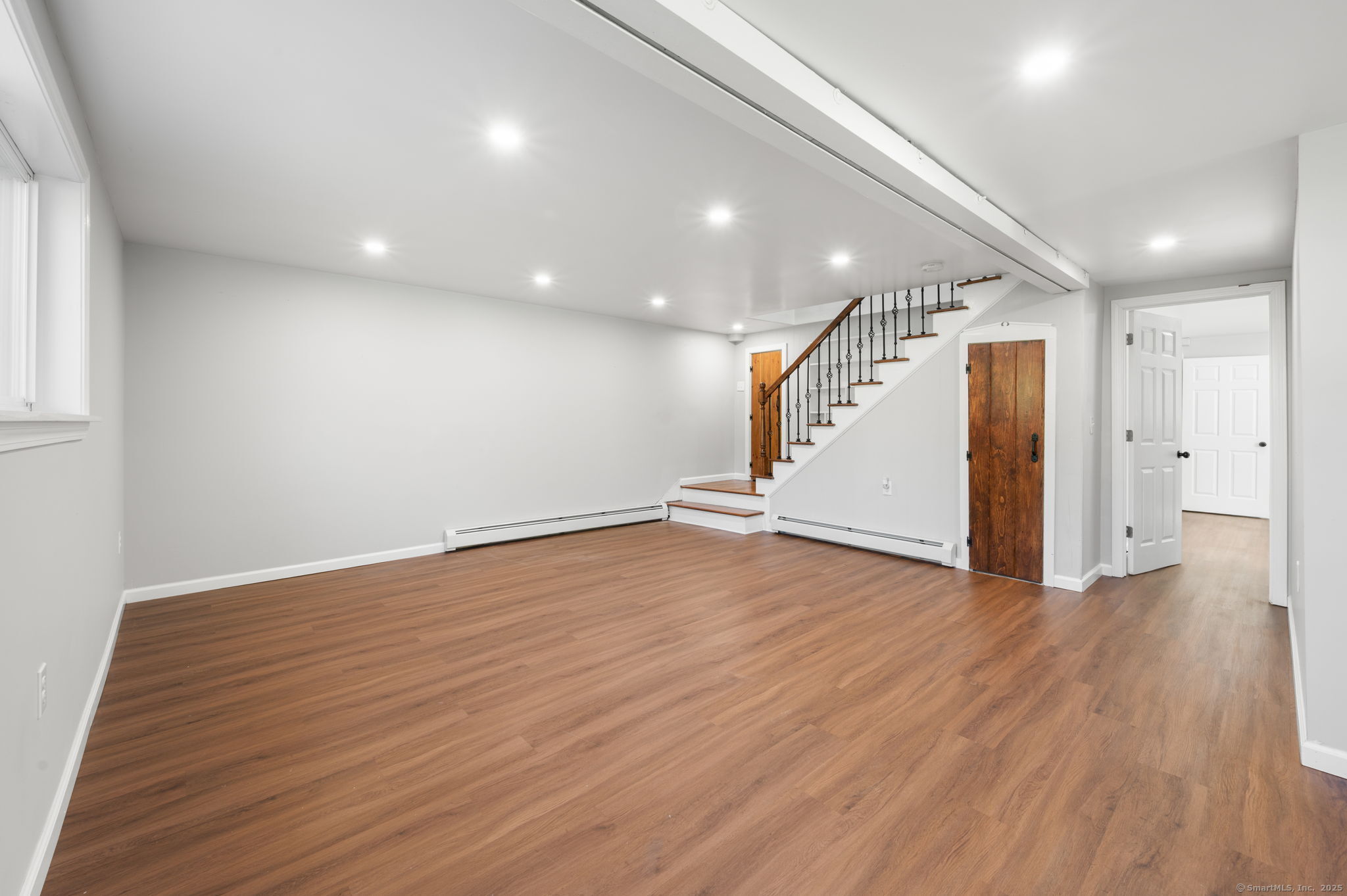 16 Pautipaug Hill Road