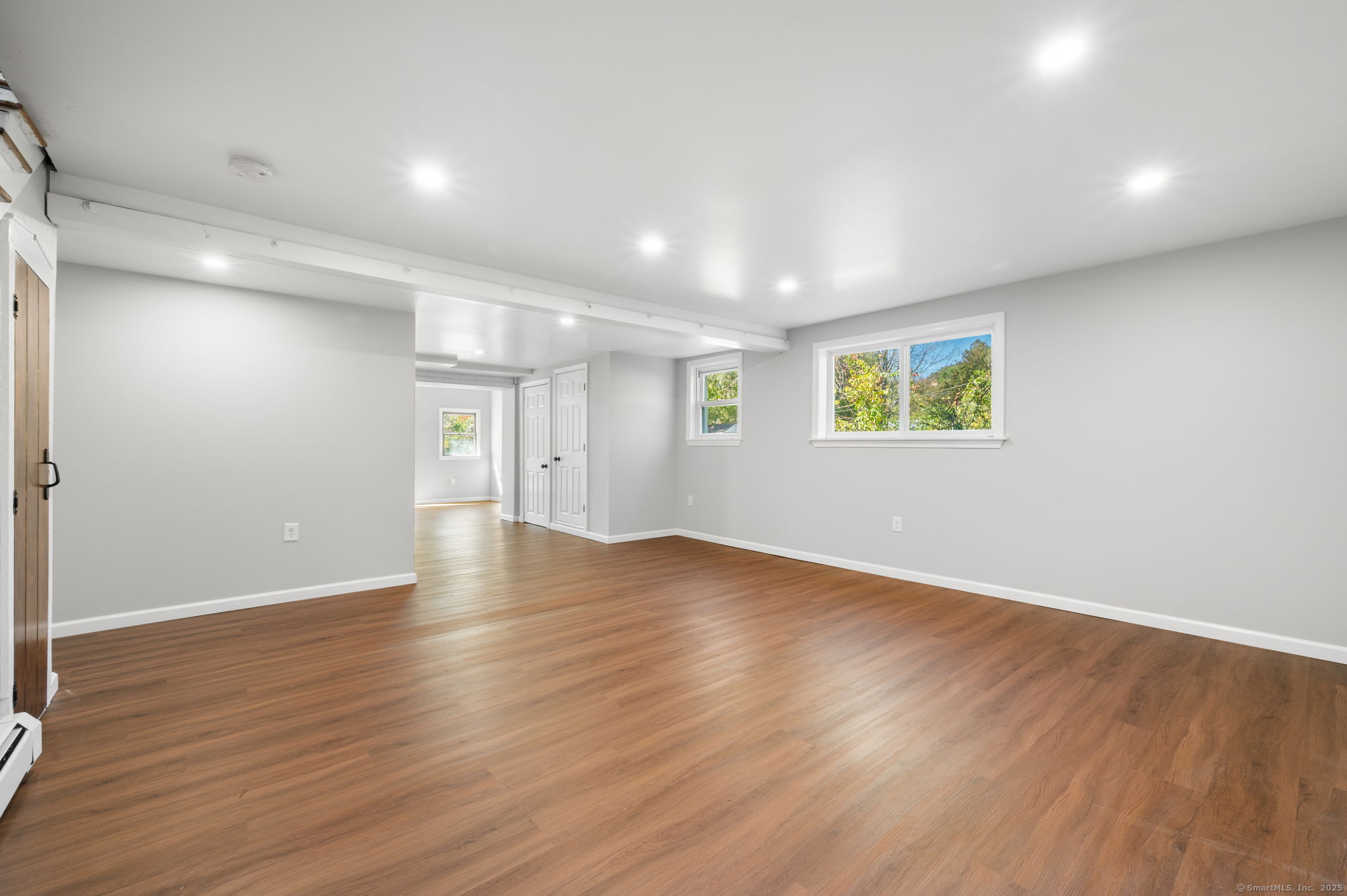 16 Pautipaug Hill Road