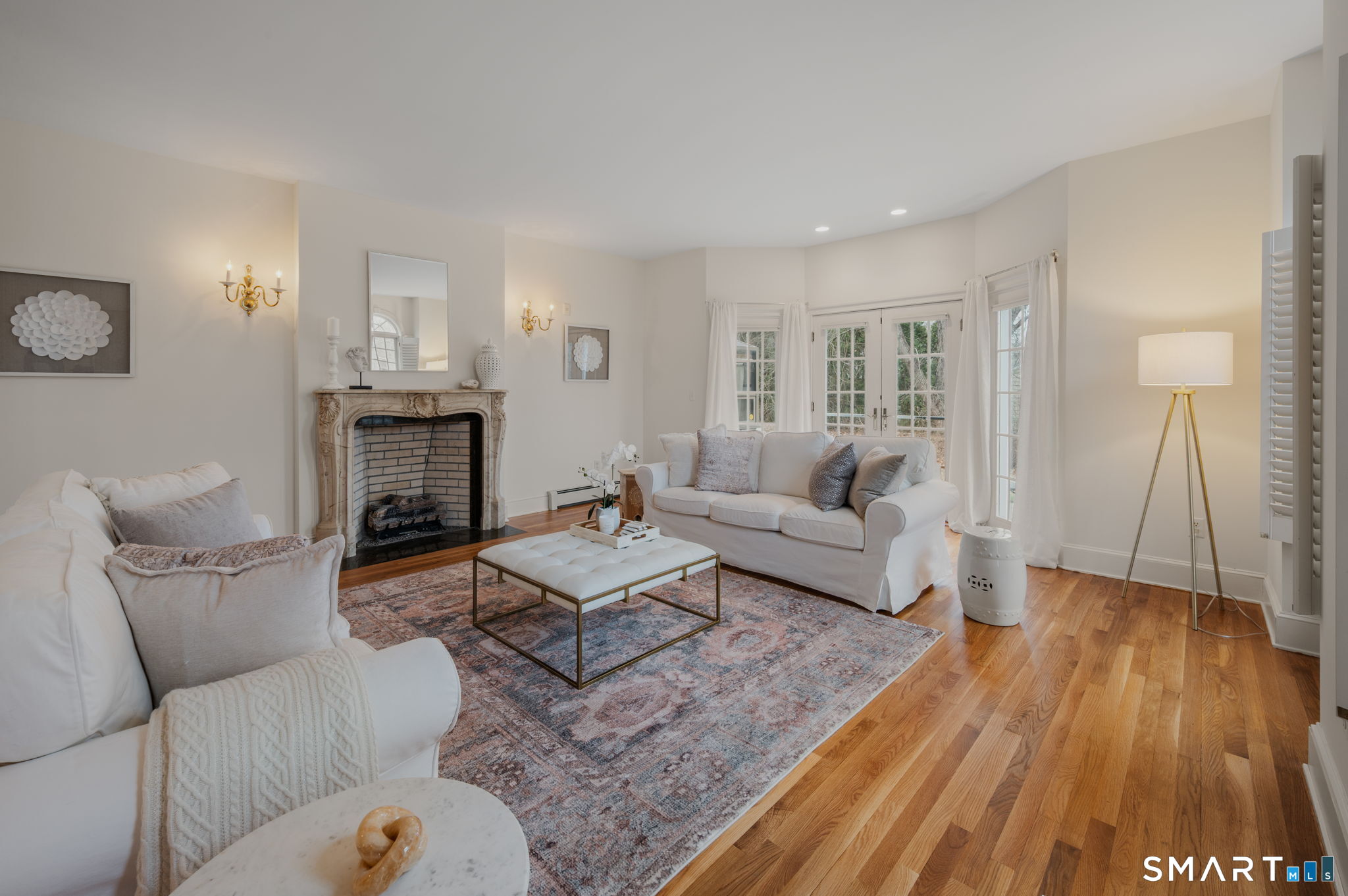 14 Riverside Drive
