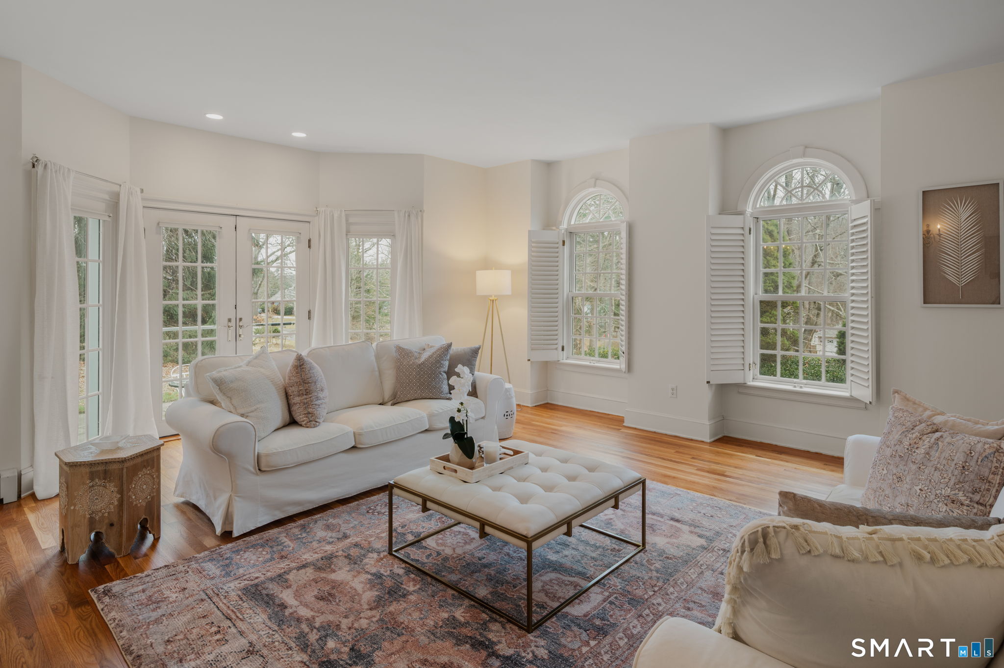 14 Riverside Drive