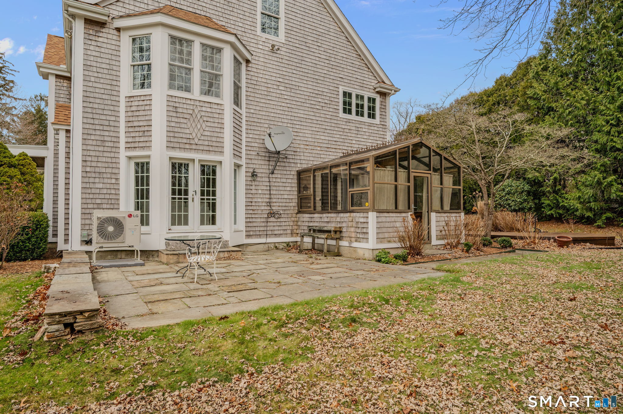14 Riverside Drive