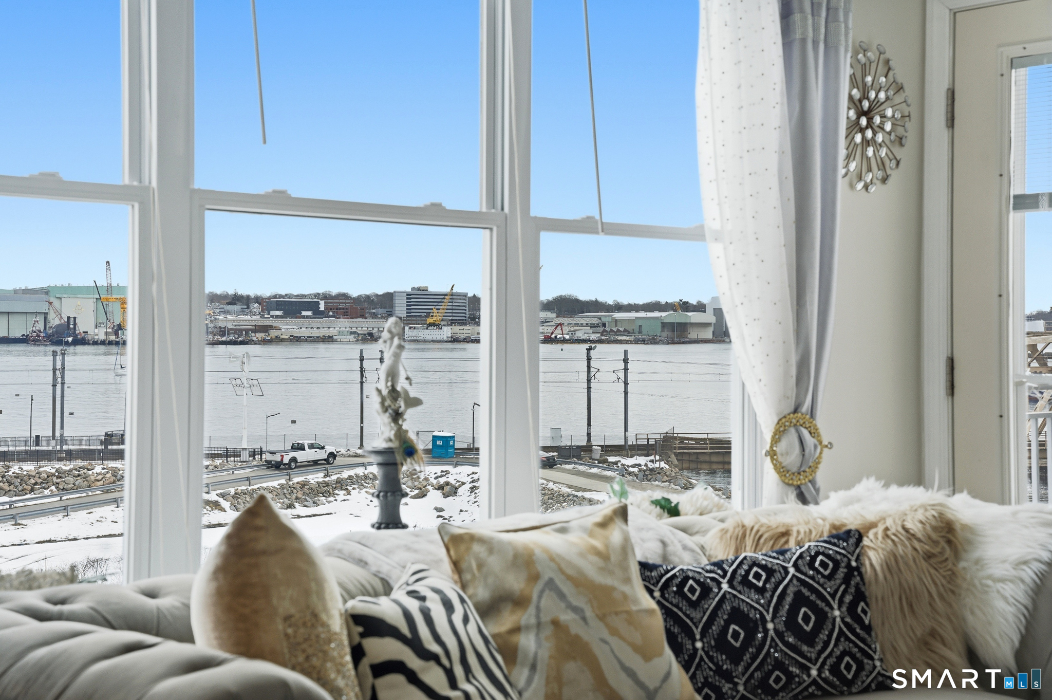 400 Bank Street APT 402