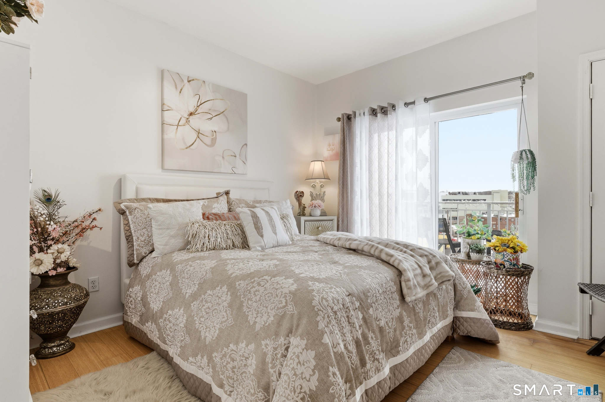 400 Bank Street APT 402