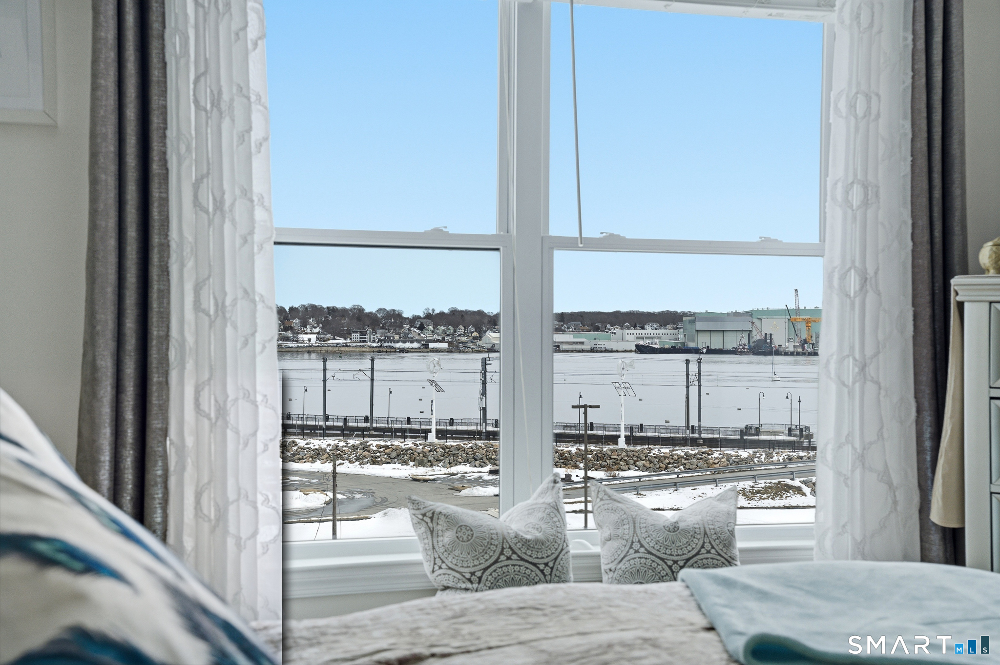 400 Bank Street APT 402