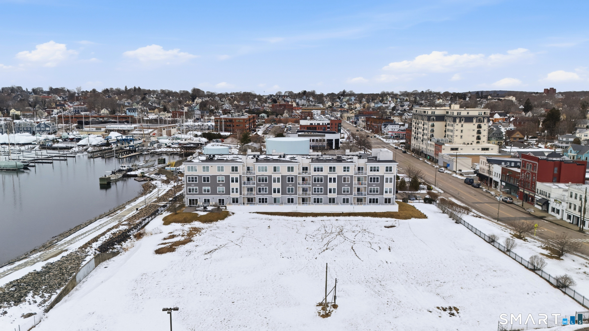 400 Bank Street APT 402