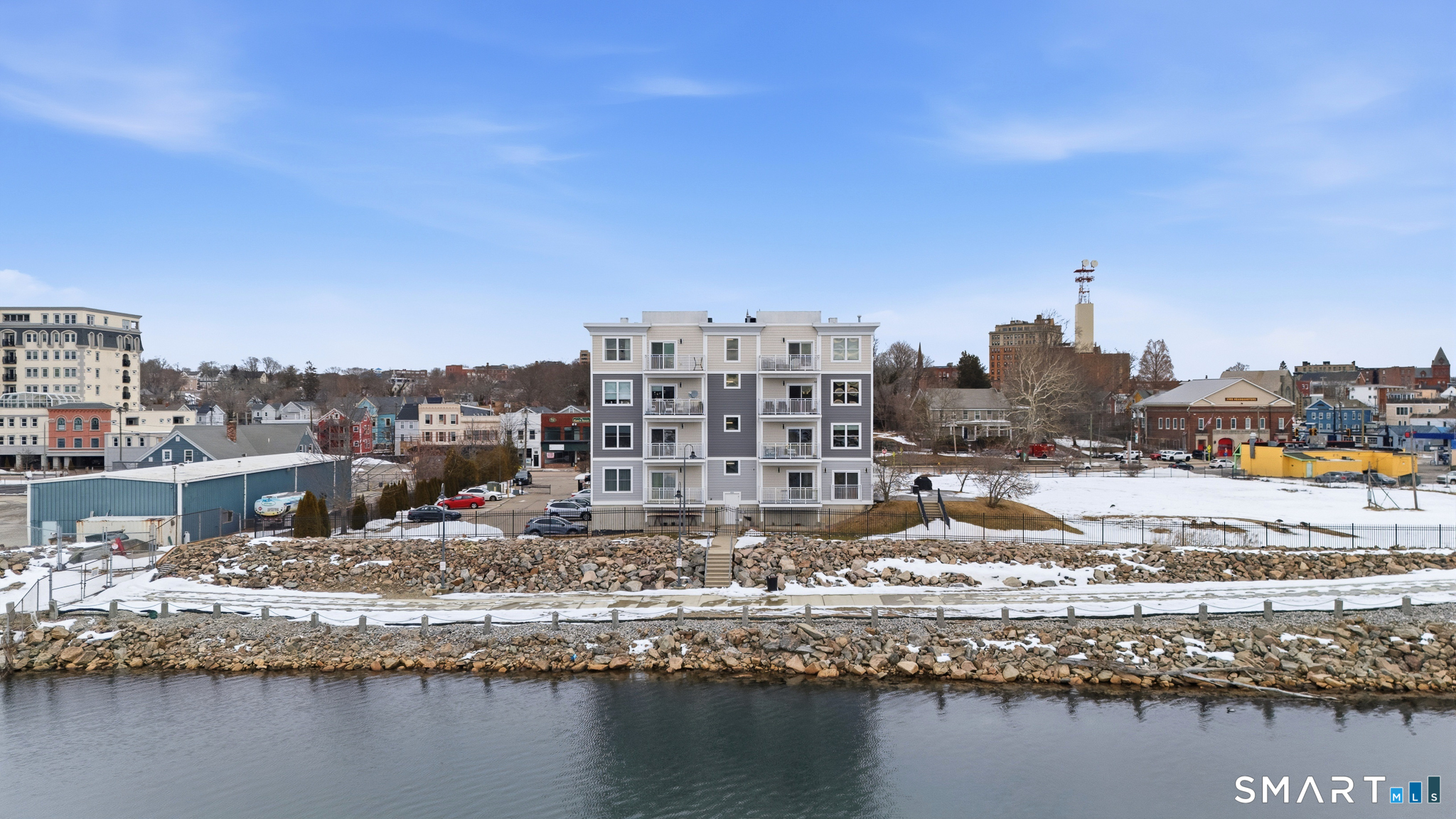 400 Bank Street APT 402