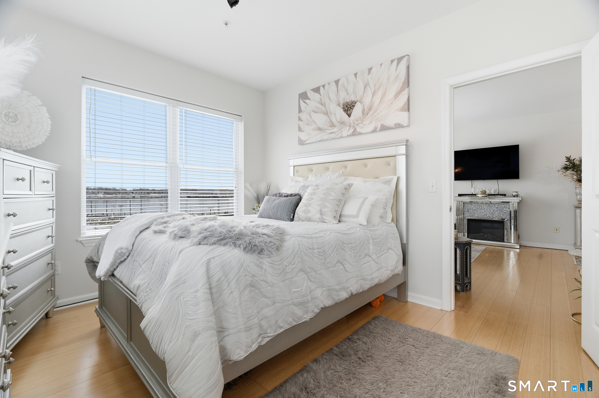 400 Bank Street APT 402