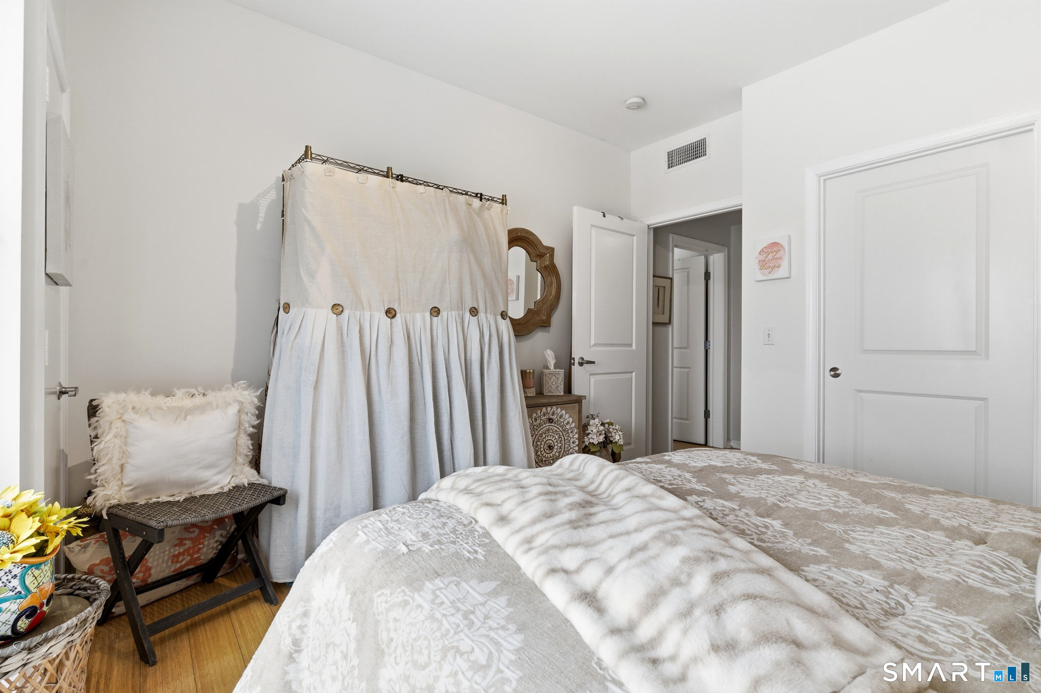 400 Bank Street APT 402