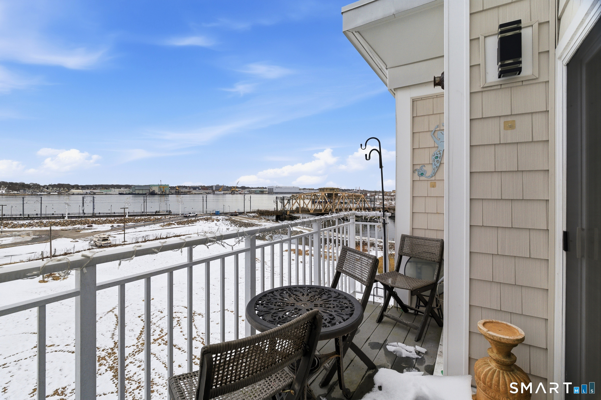 400 Bank Street APT 402