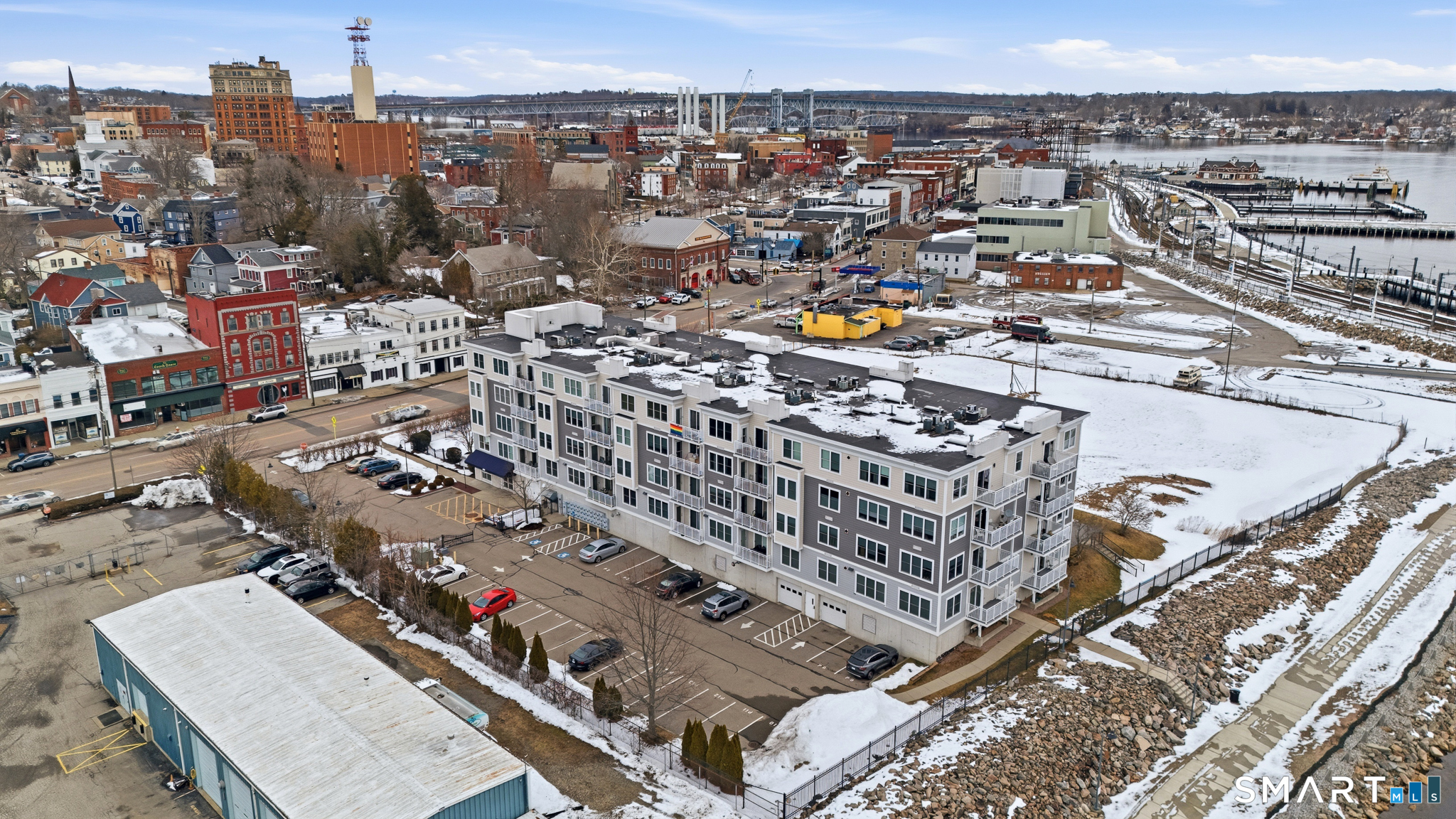 400 Bank Street APT 402