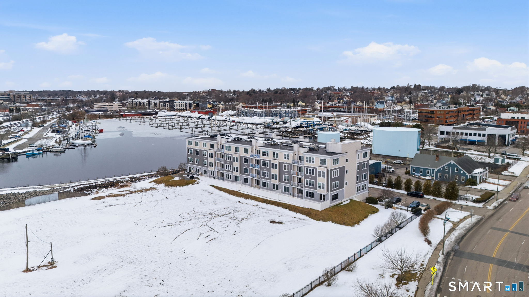 400 Bank Street APT 402