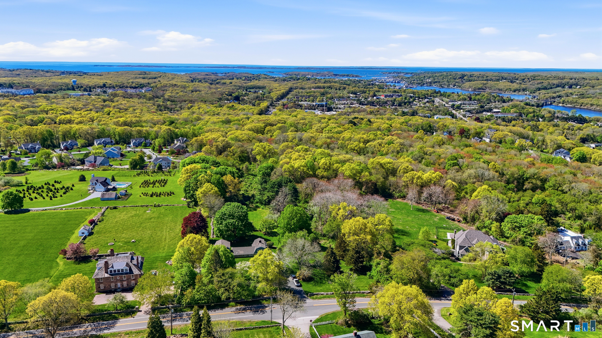 1335 Pequot Trail