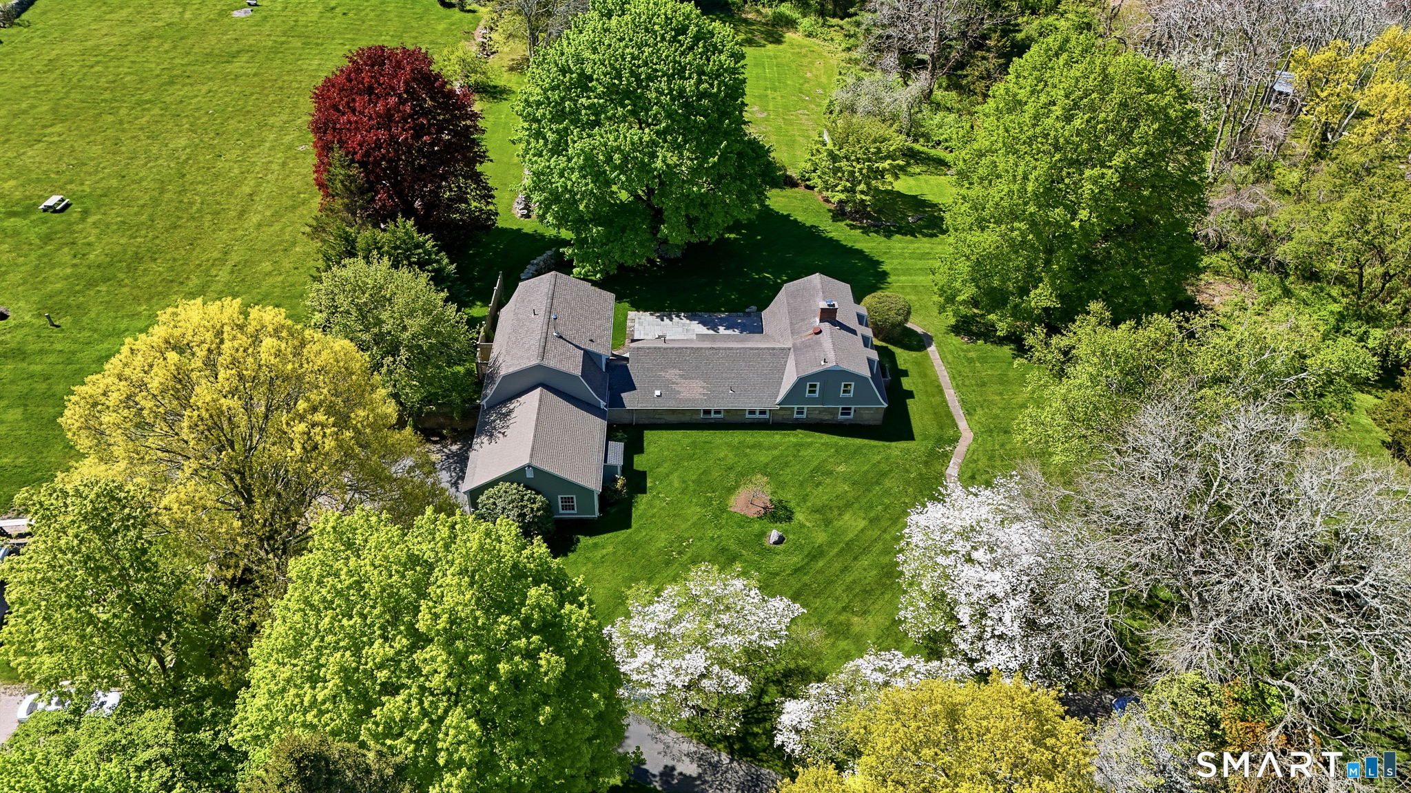 1335 Pequot Trail
