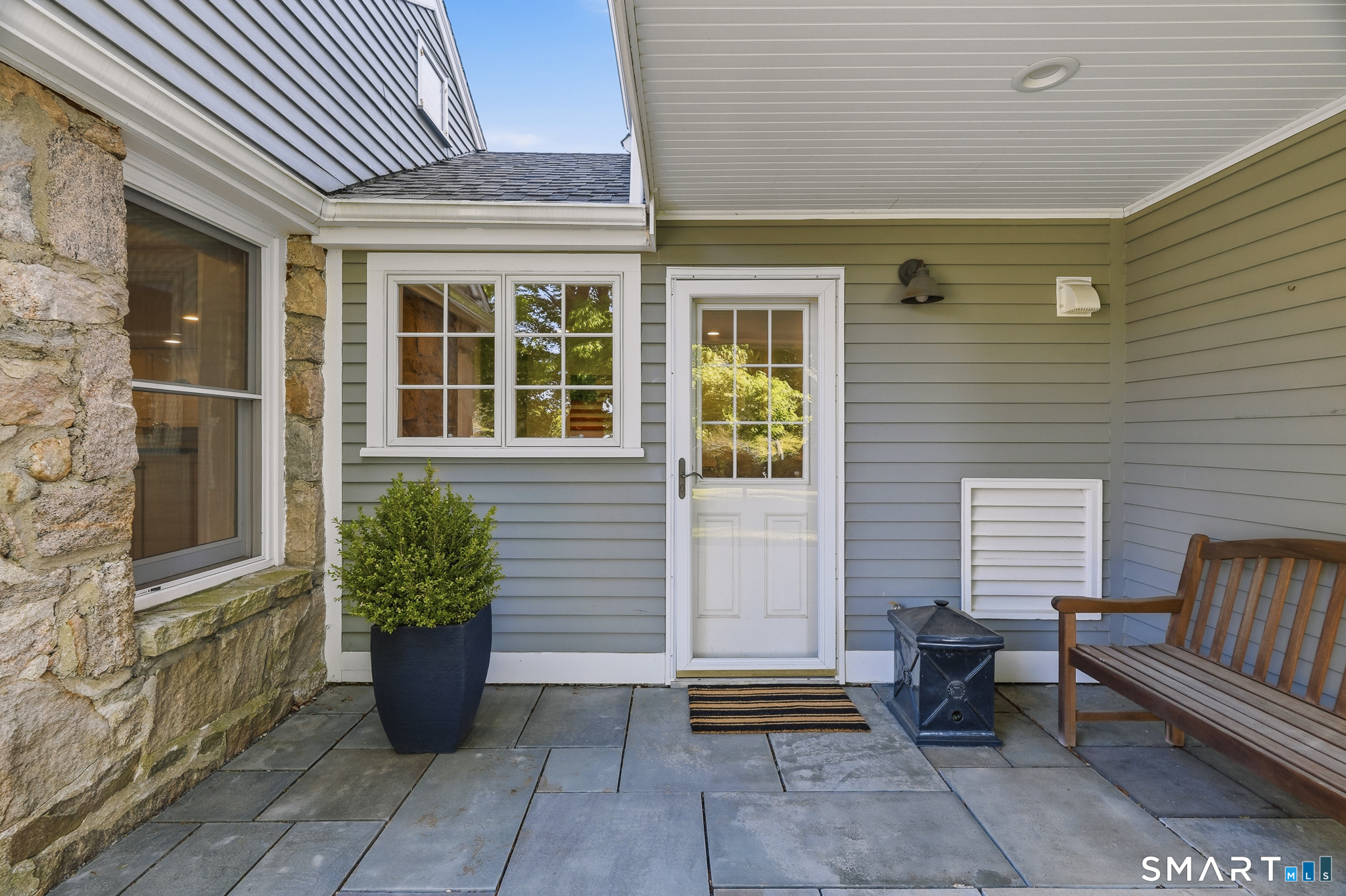 1335 Pequot Trail
