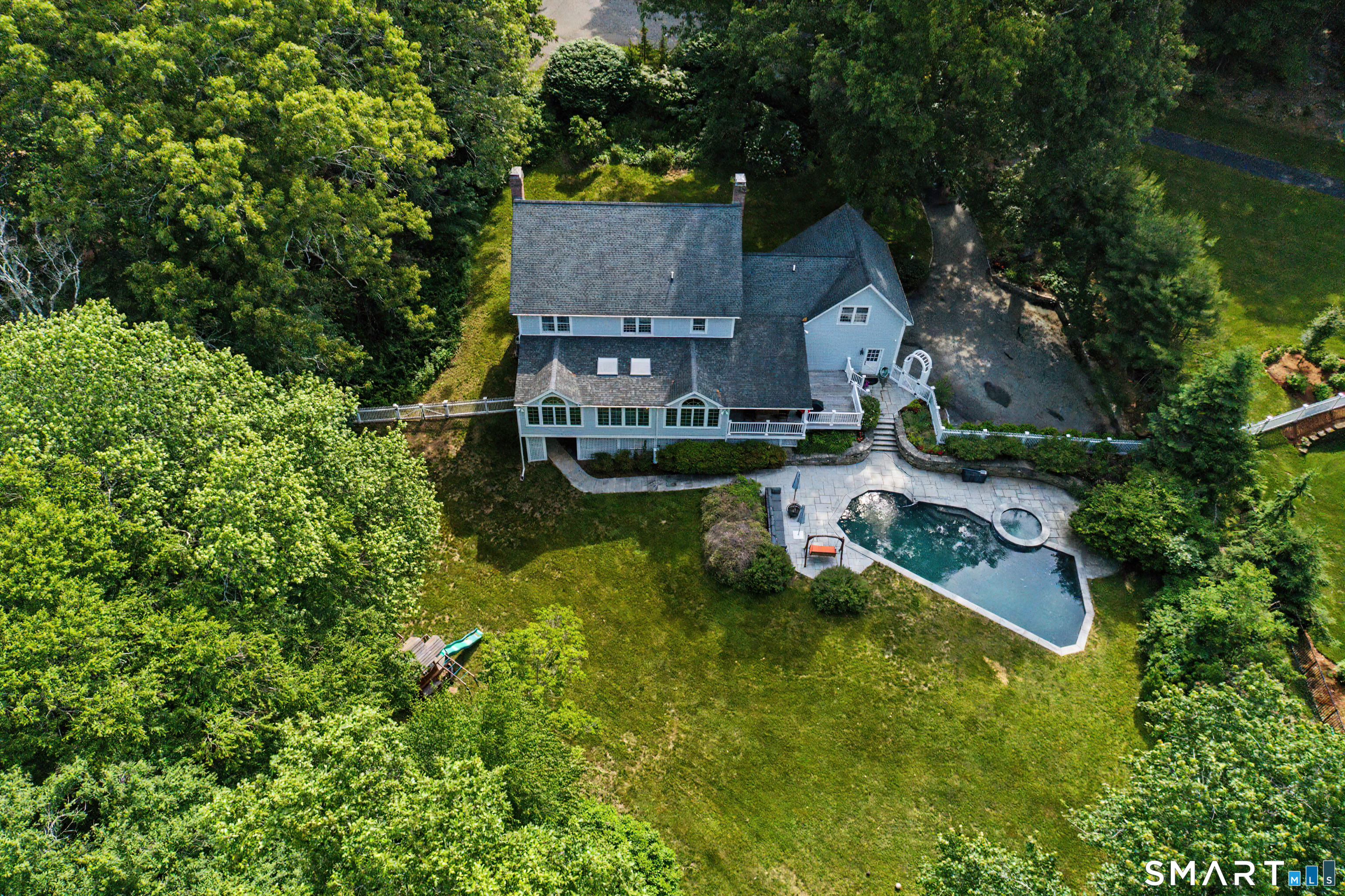 8 Squire Lane