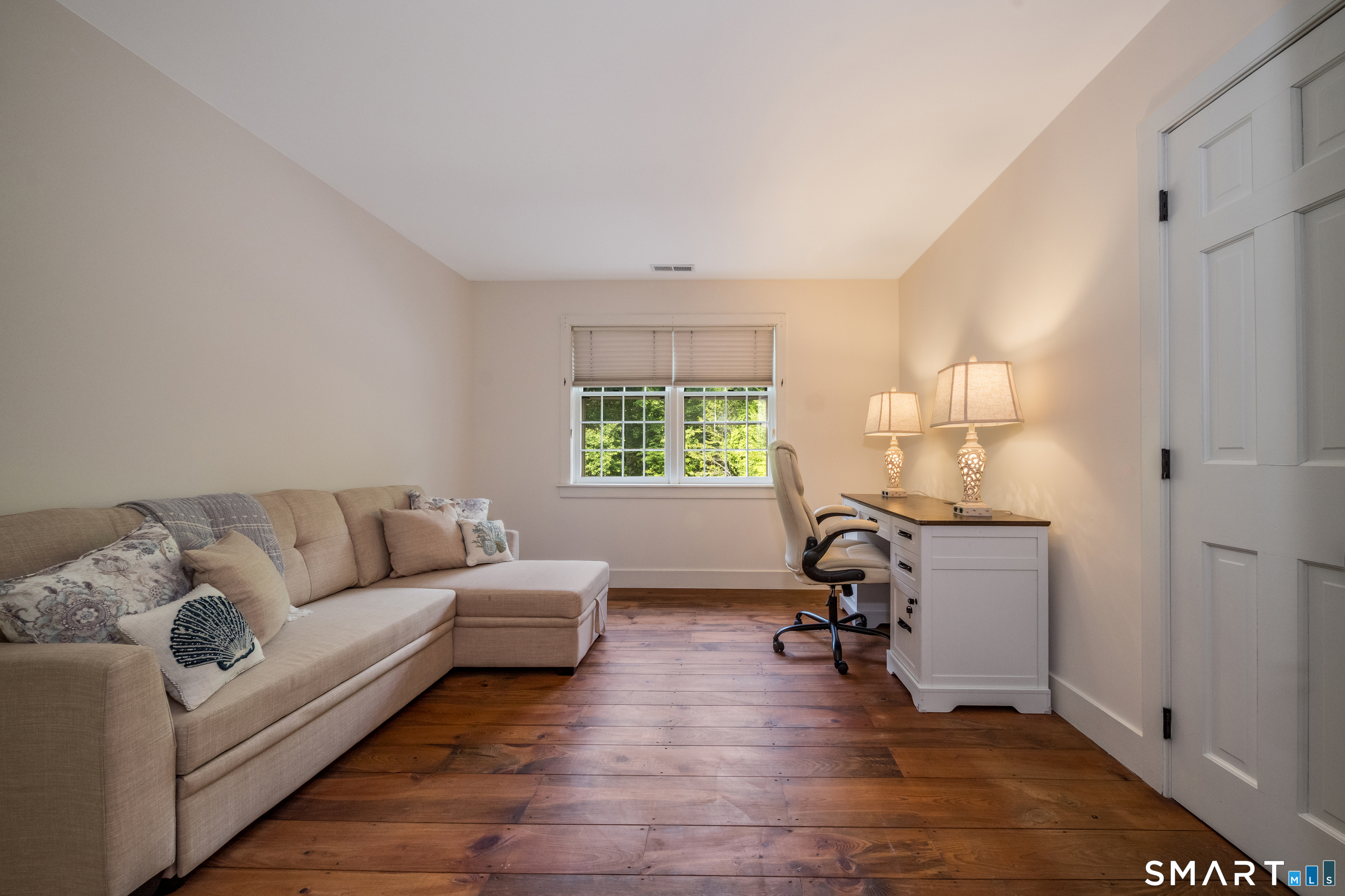 8 Squire Lane