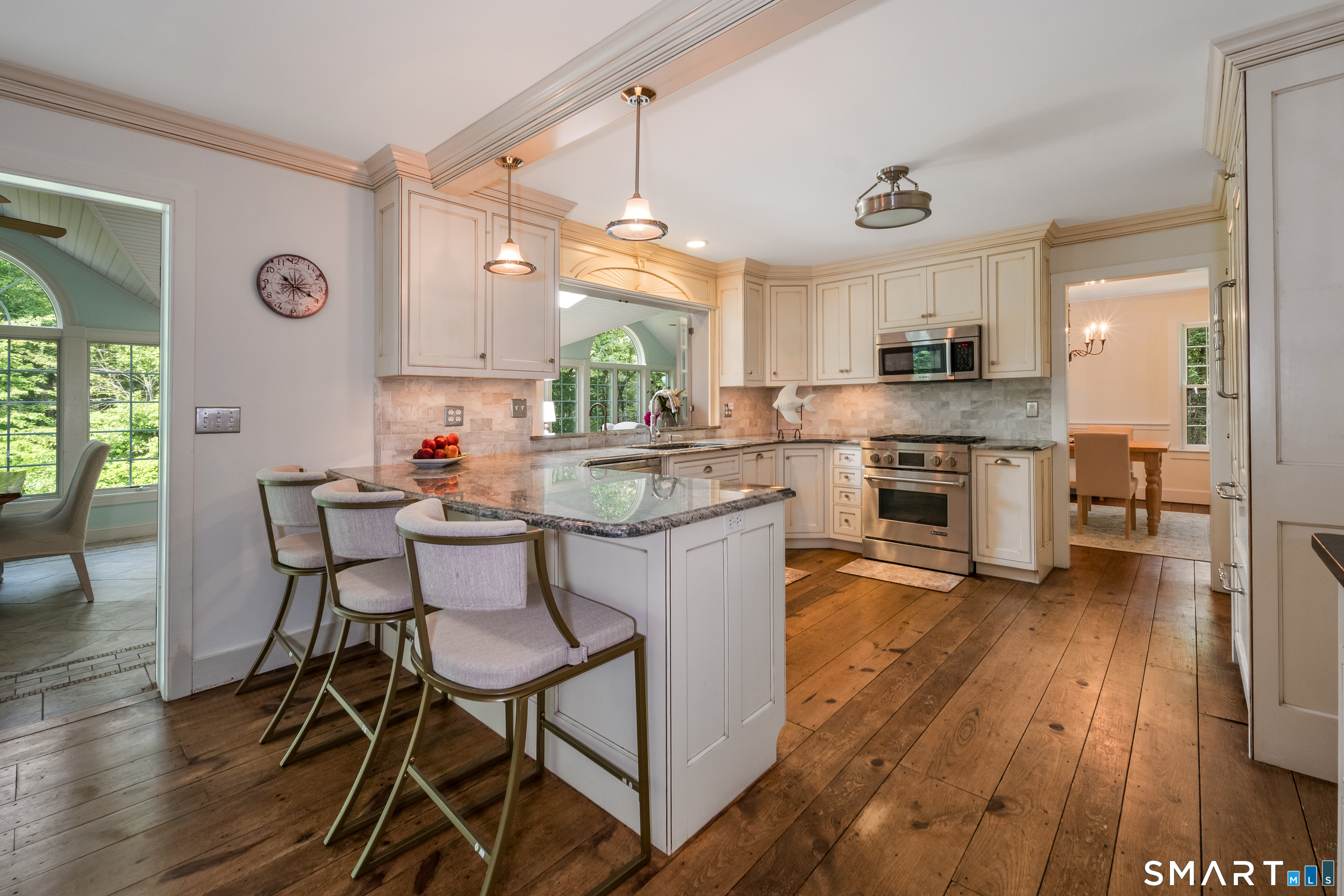 8 Squire Lane