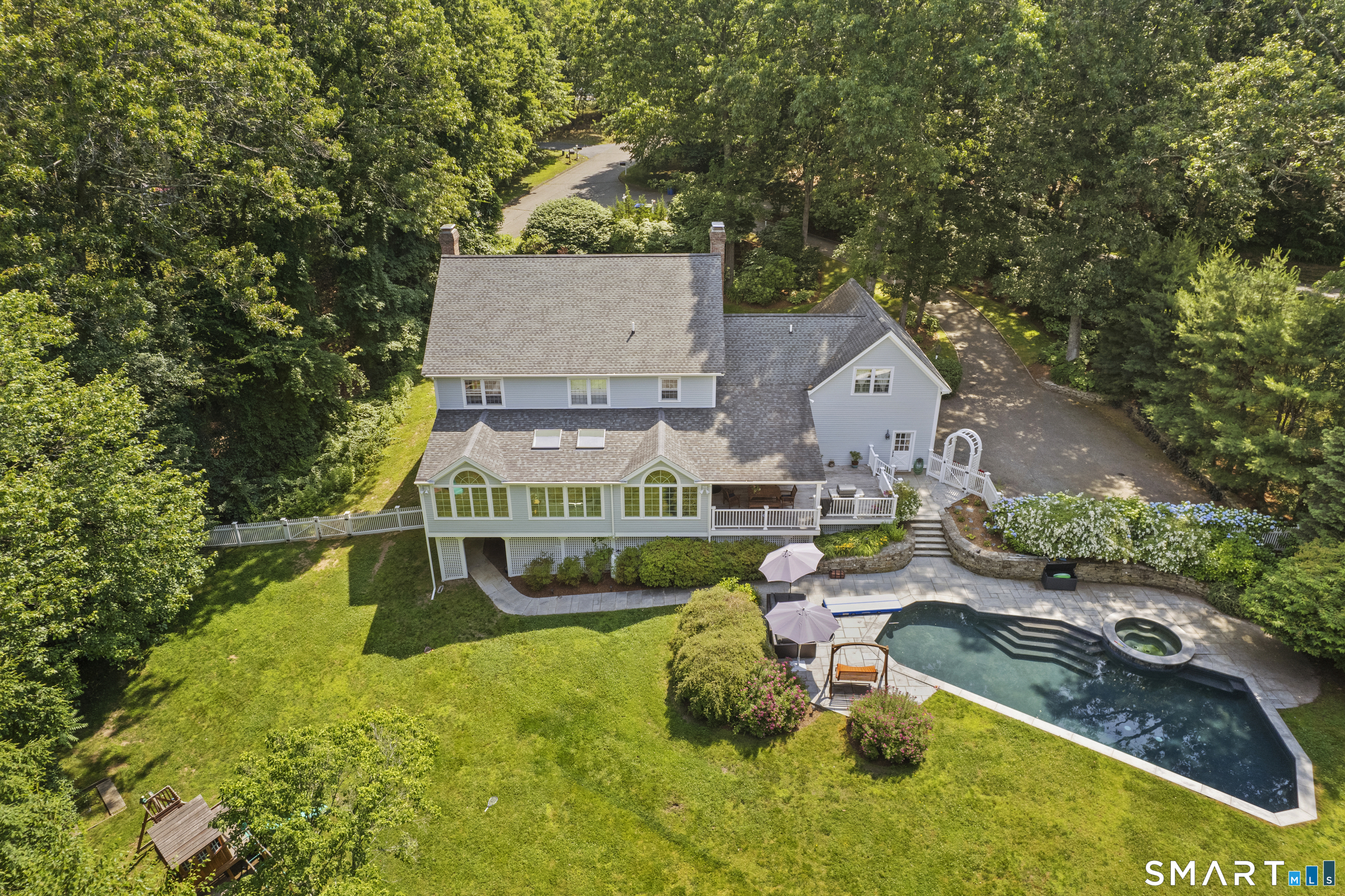 8 Squire Lane