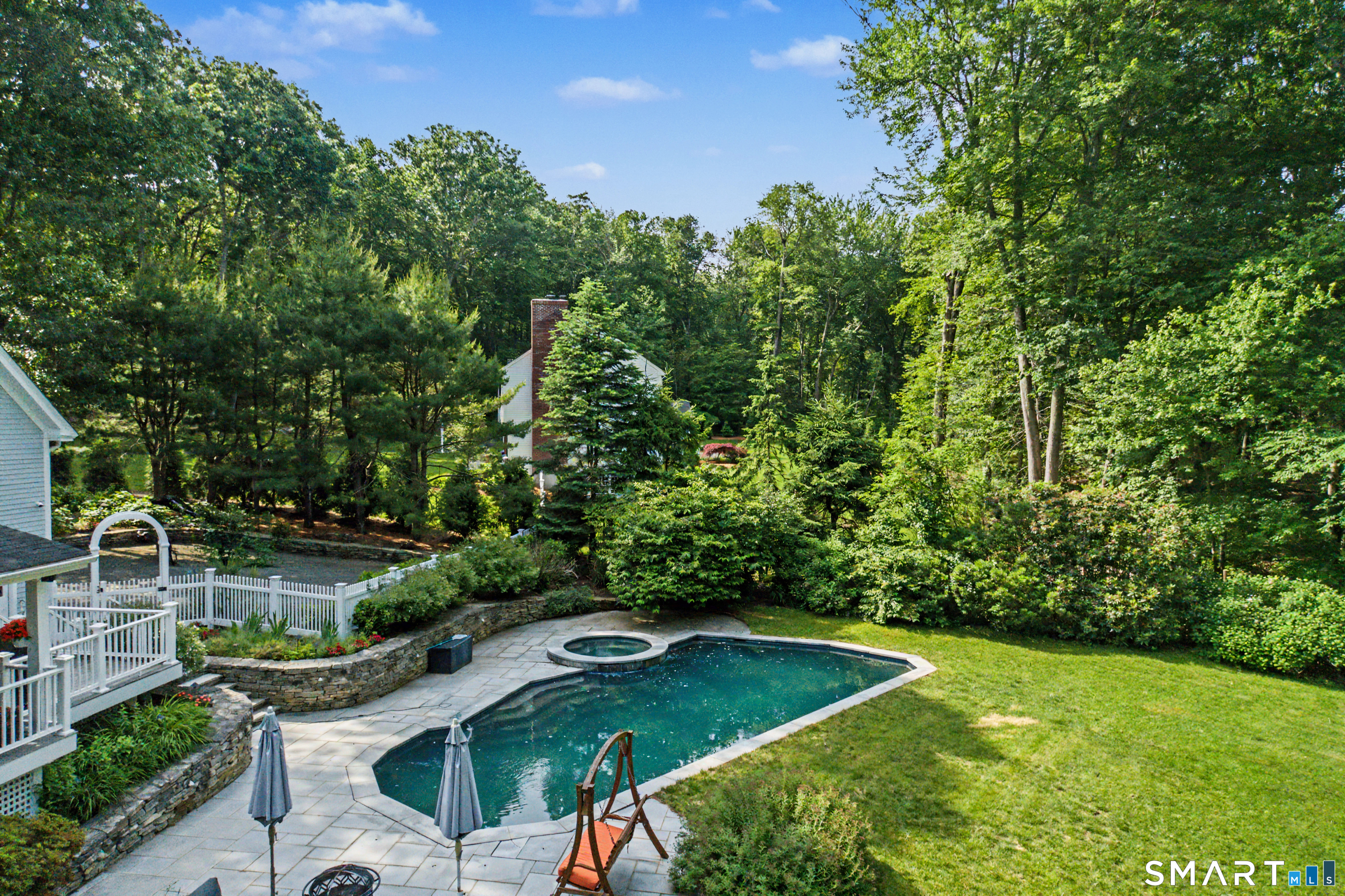 8 Squire Lane