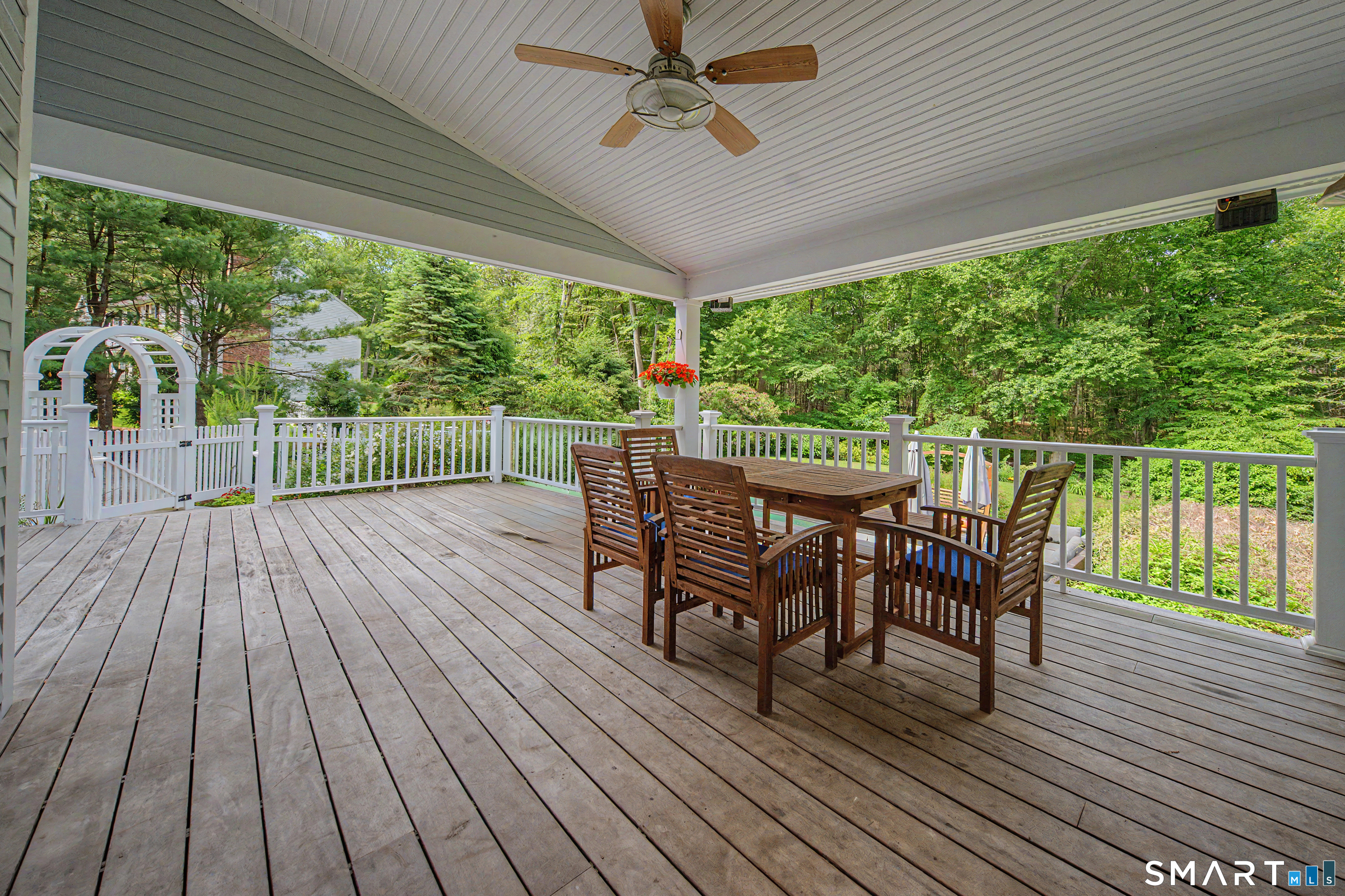 8 Squire Lane
