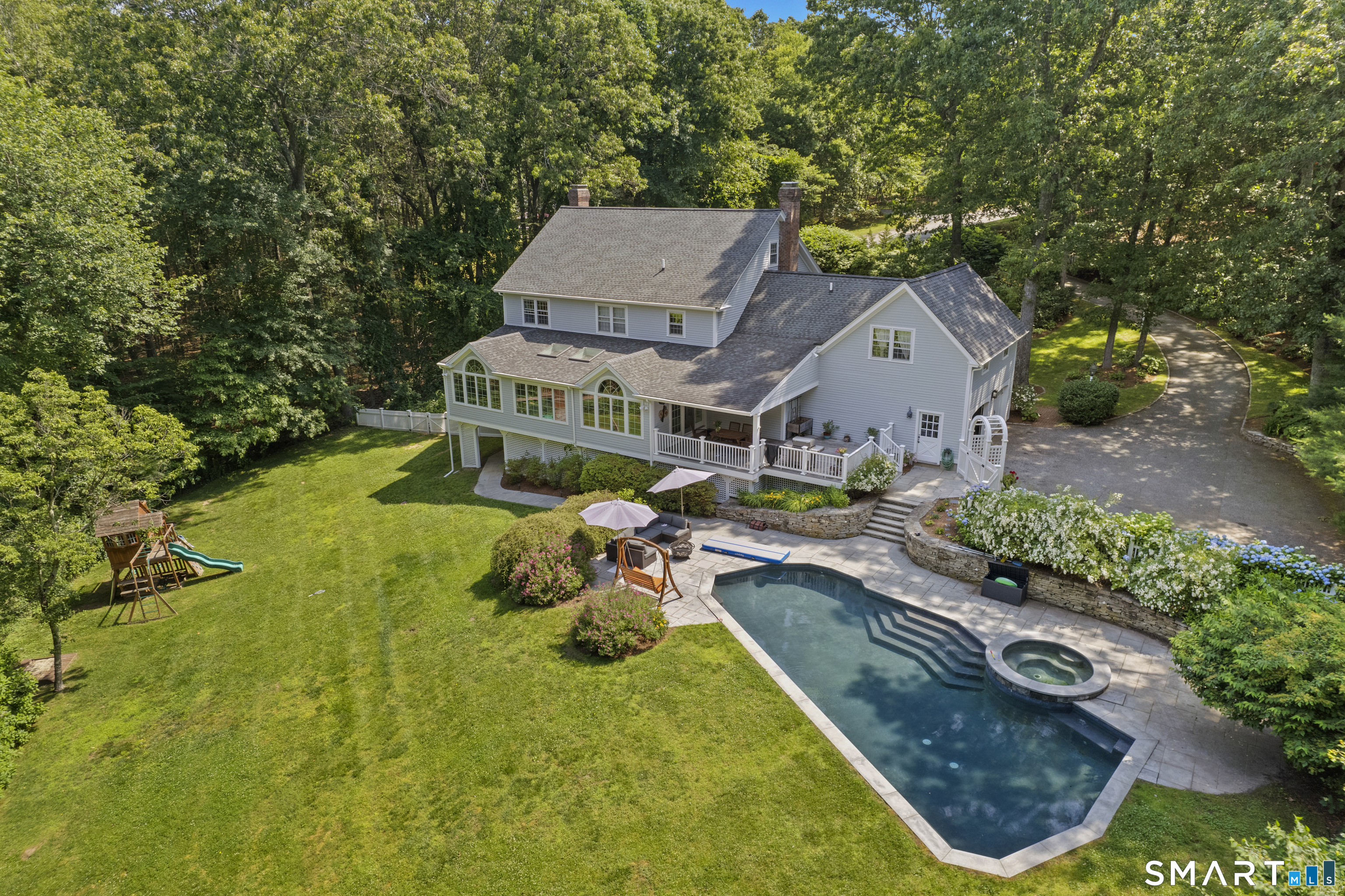 8 Squire Lane