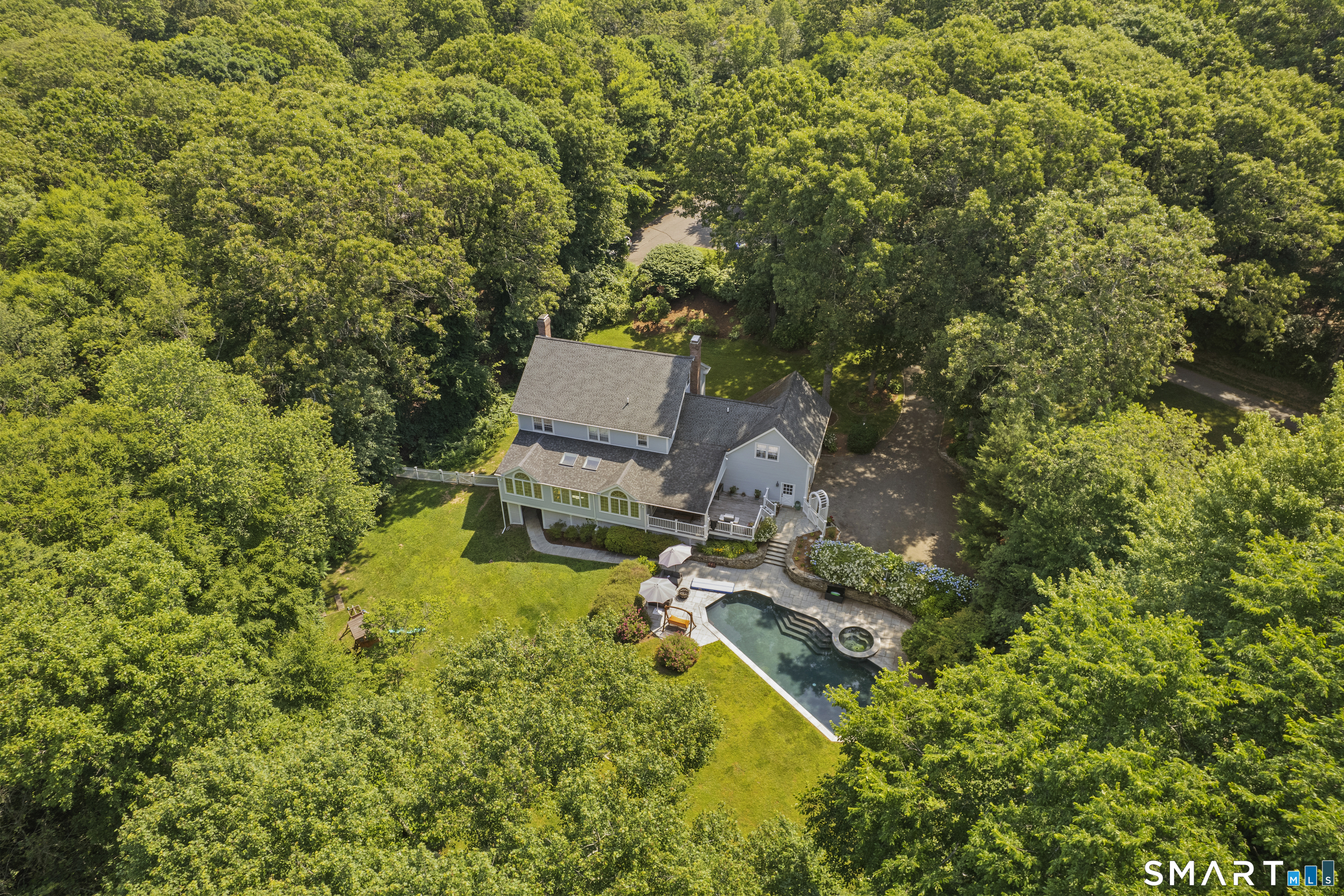 8 Squire Lane