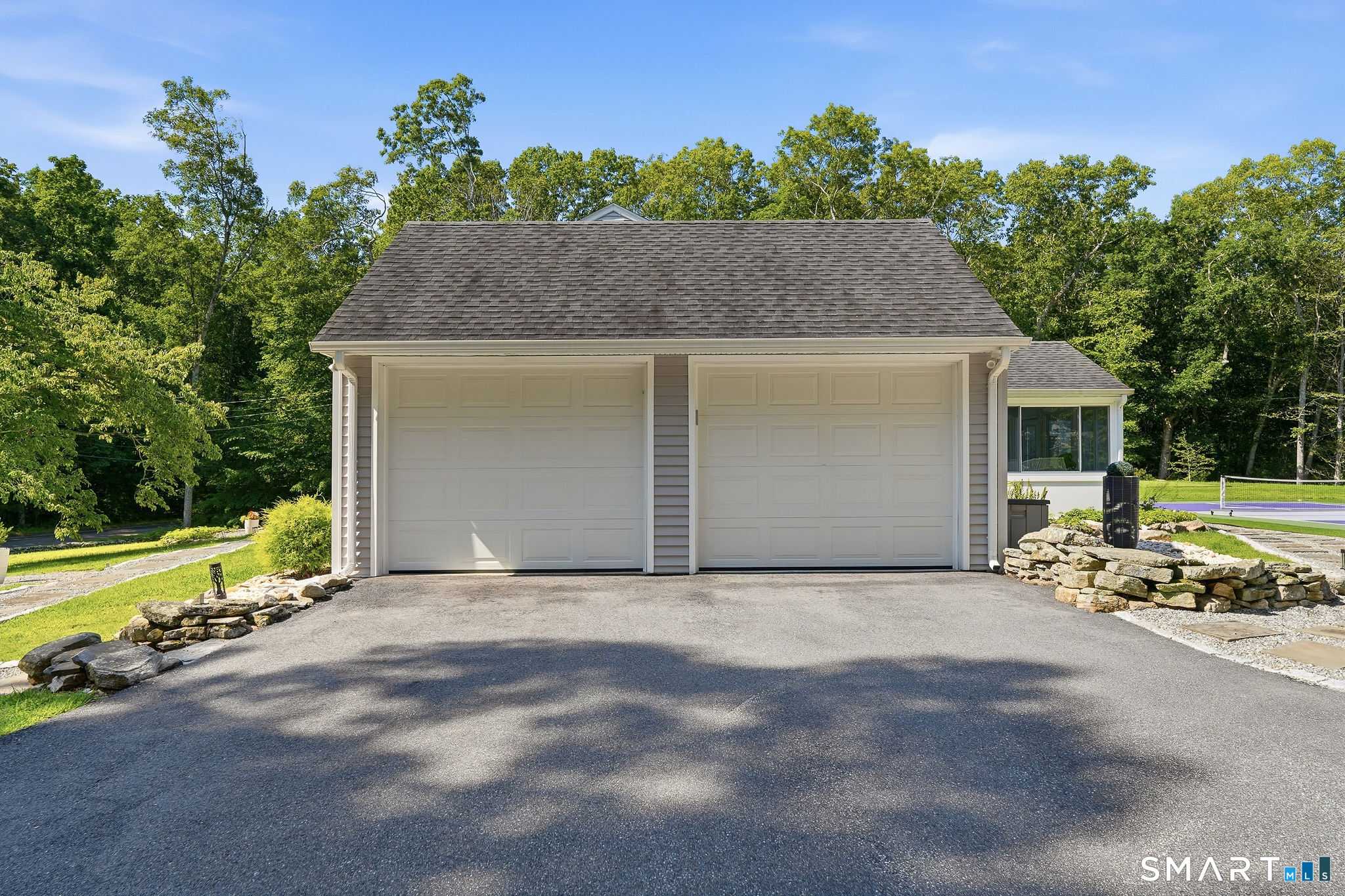 6 Jericho Drive