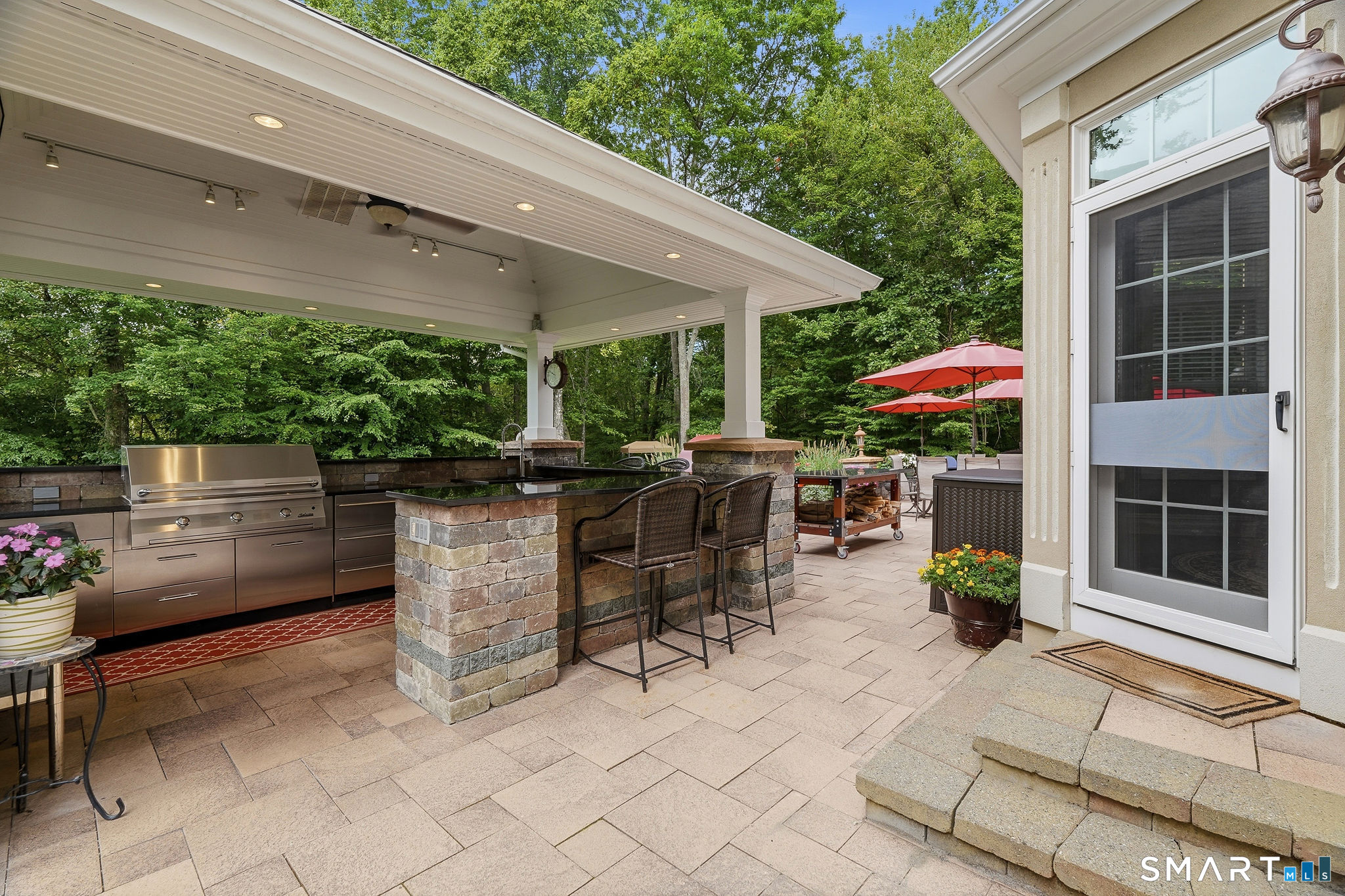 8 Lindera Lane