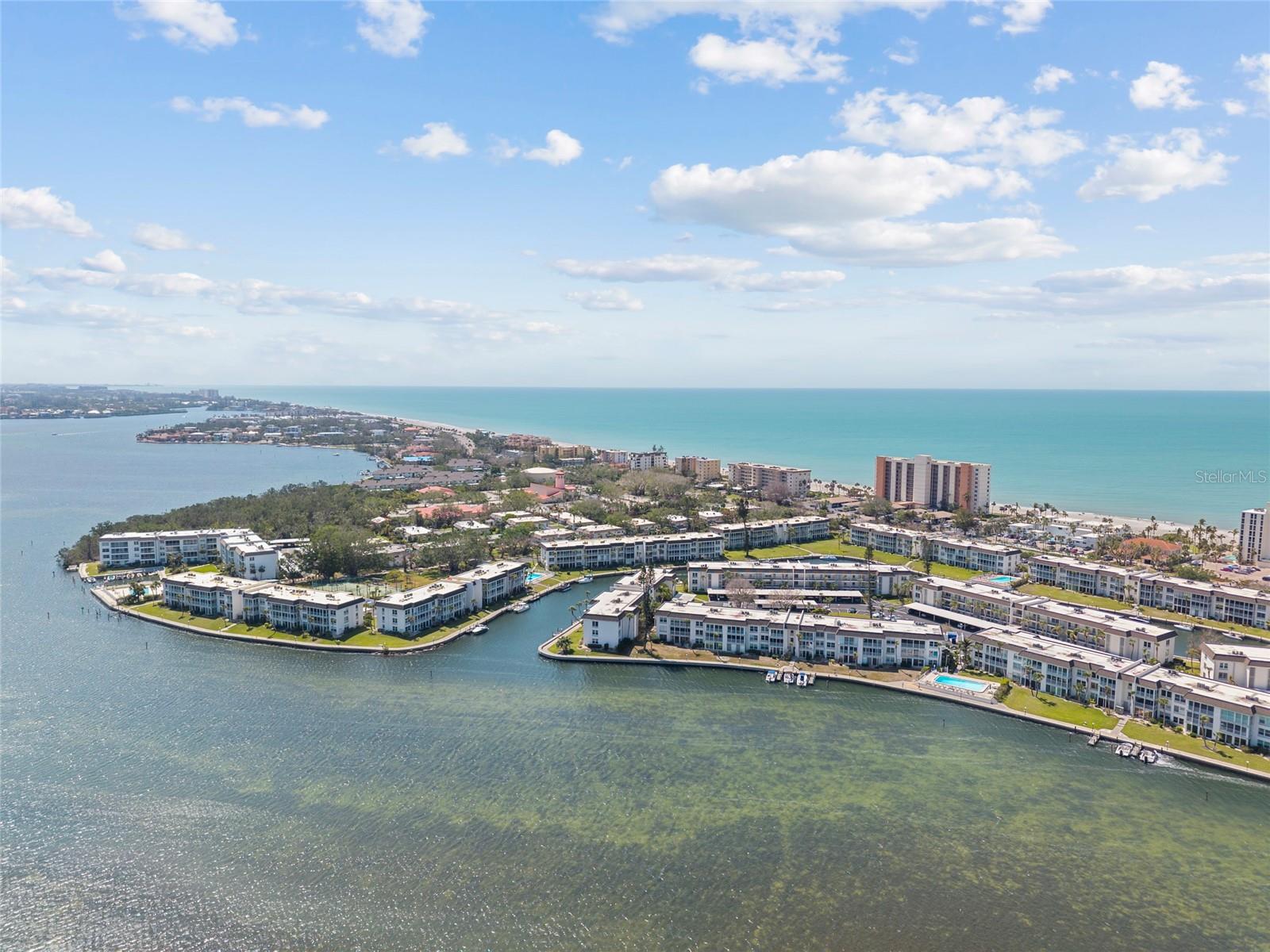 4390 EXETER DR #206