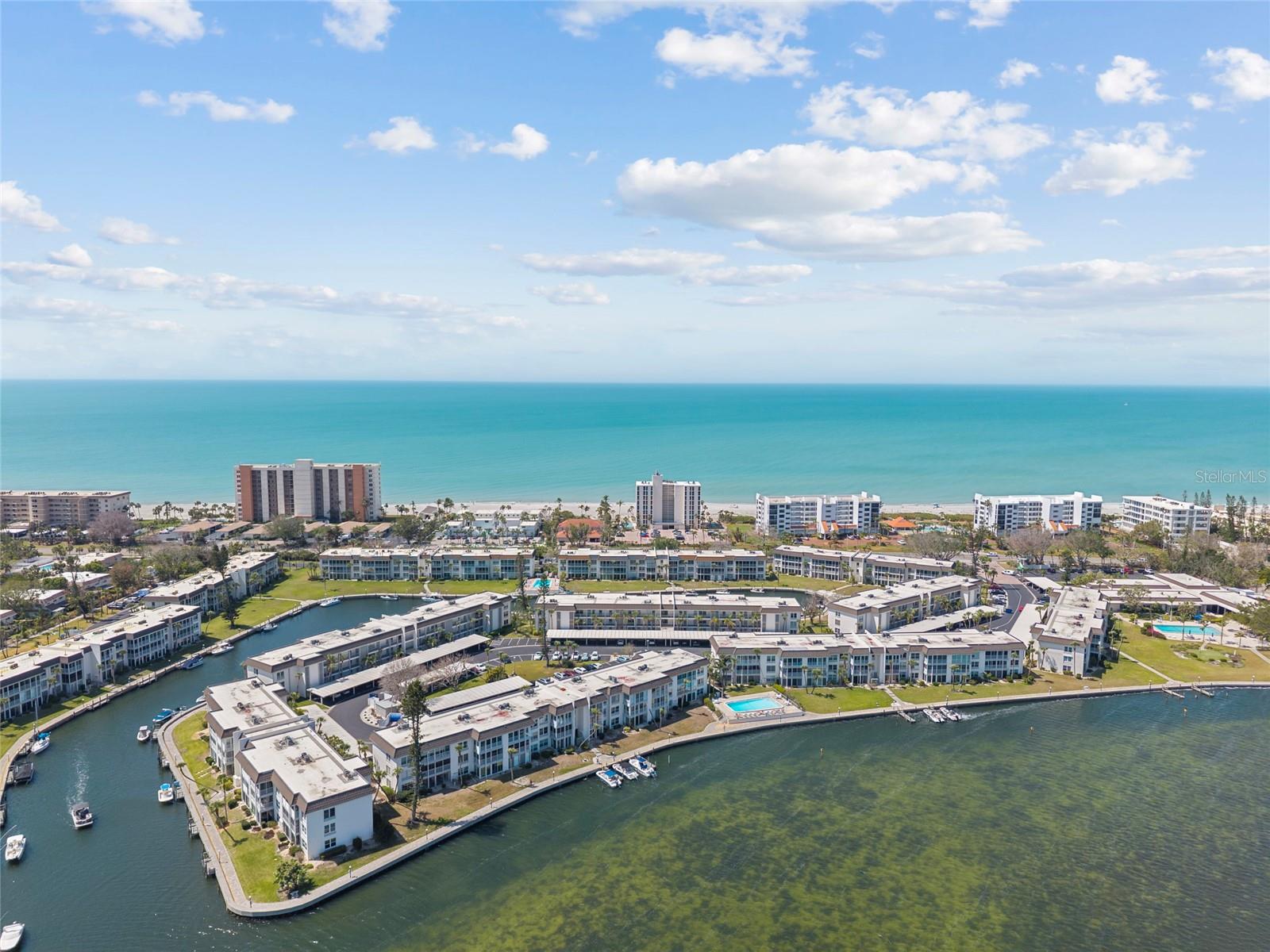 4390 EXETER DR #206