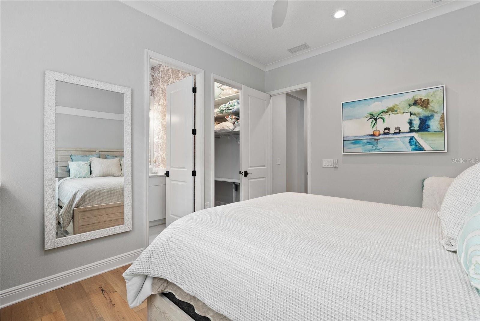 6353 ISLA DEL RAY AVE