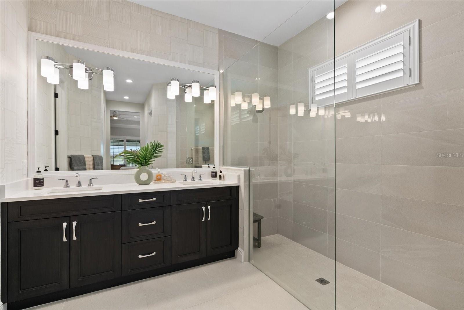 6353 ISLA DEL RAY AVE