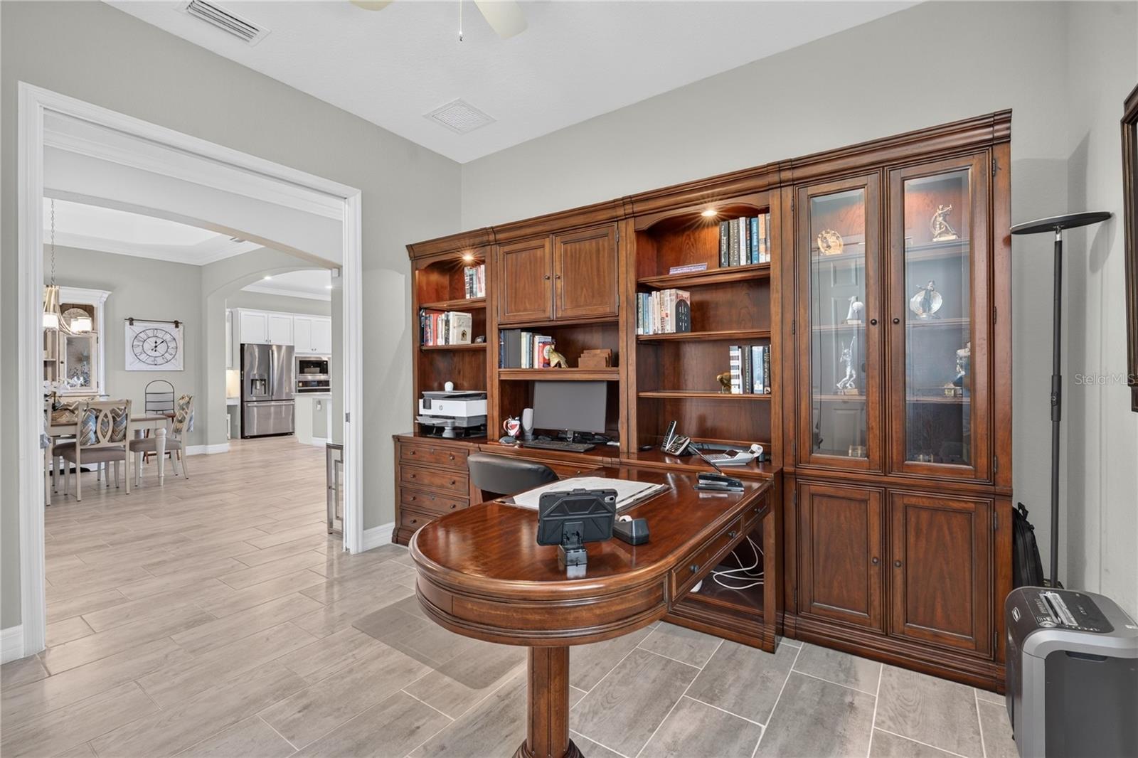 23515 WAVERLY CIR