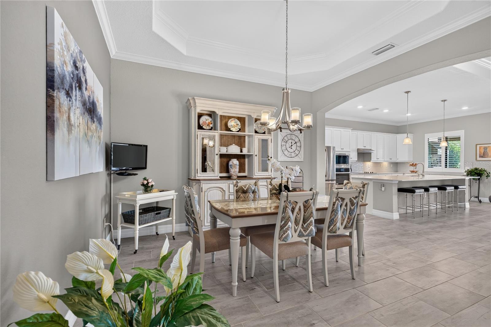 23515 WAVERLY CIR