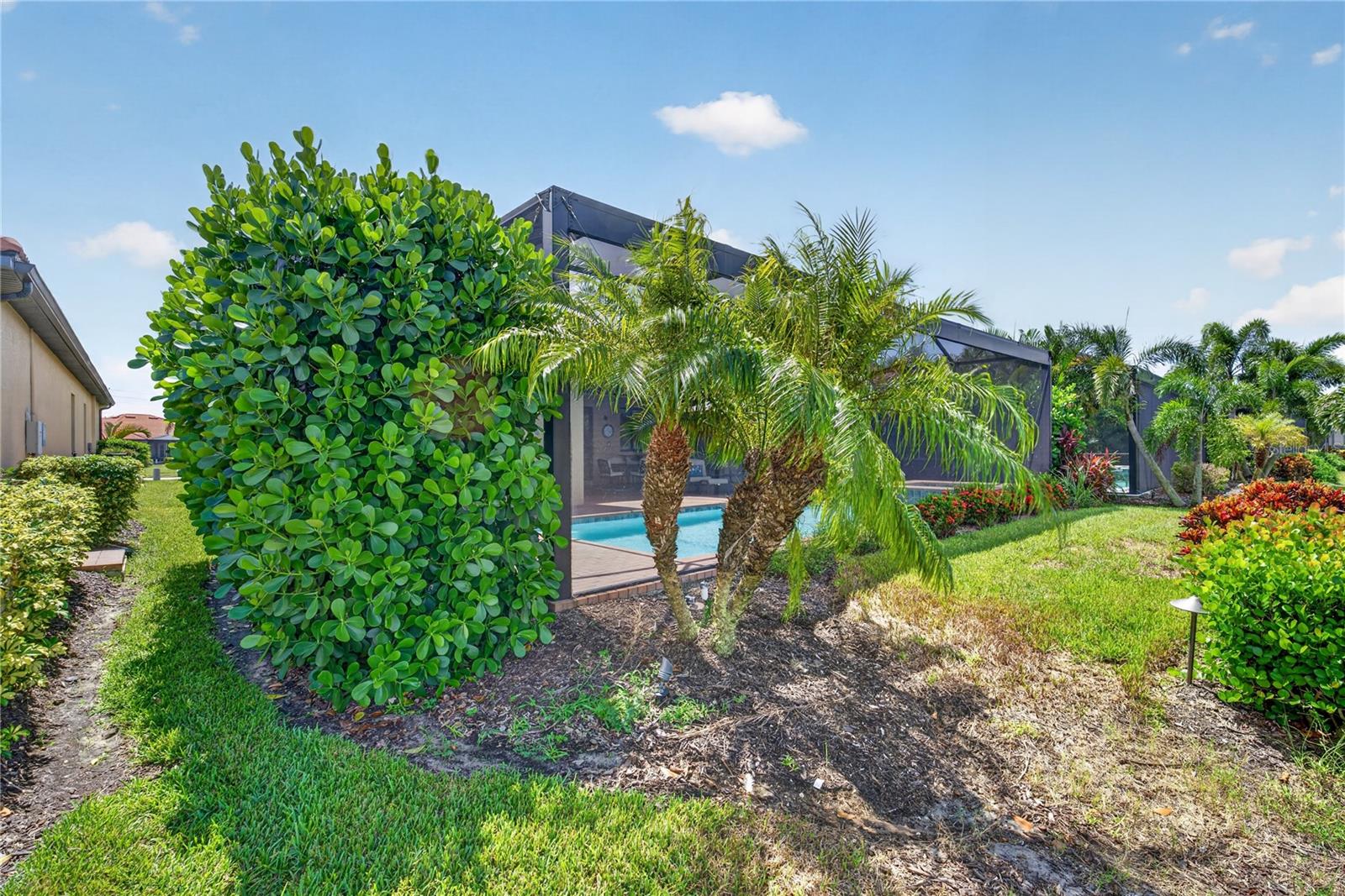 23515 WAVERLY CIR