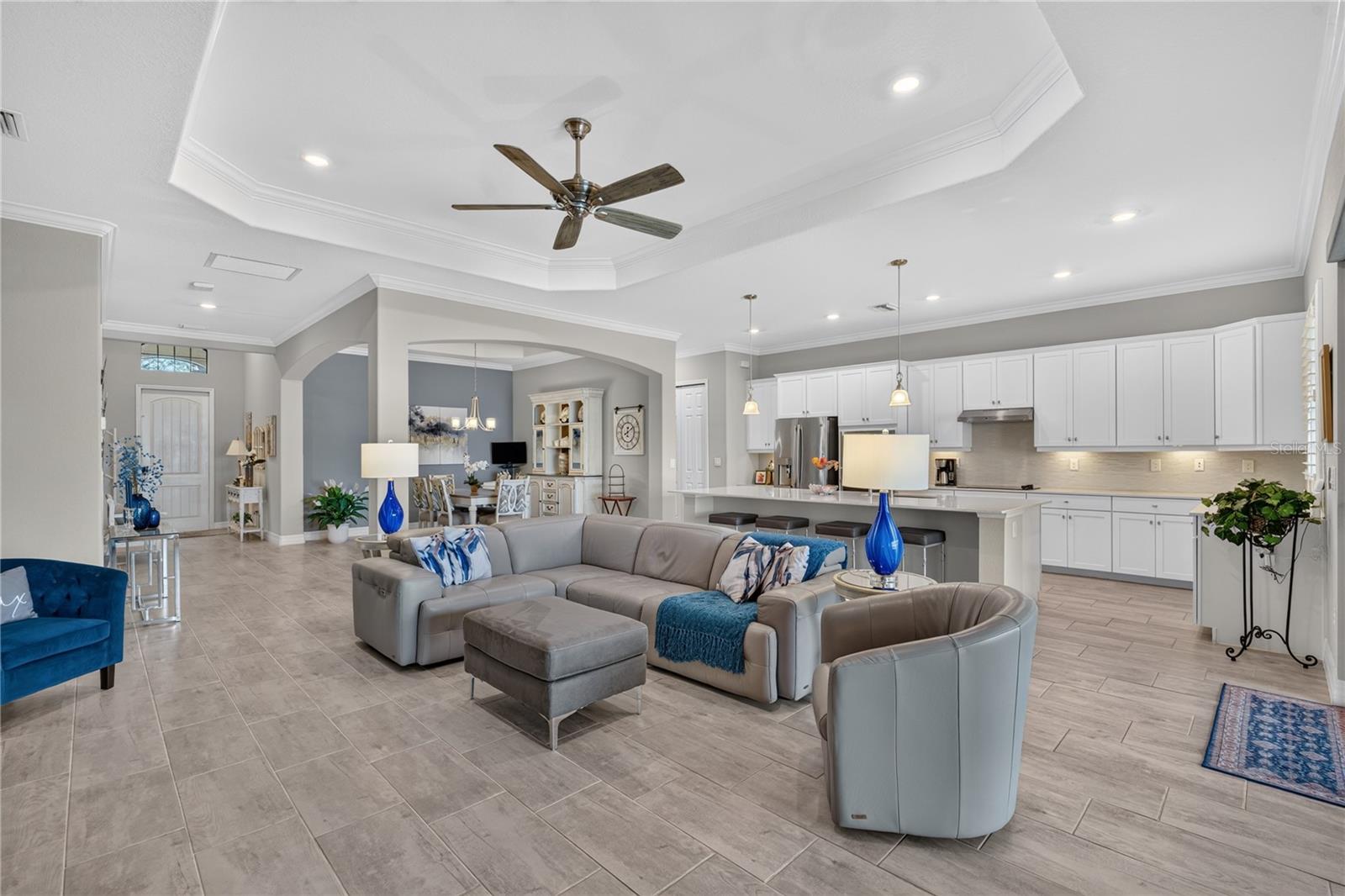 23515 WAVERLY CIR