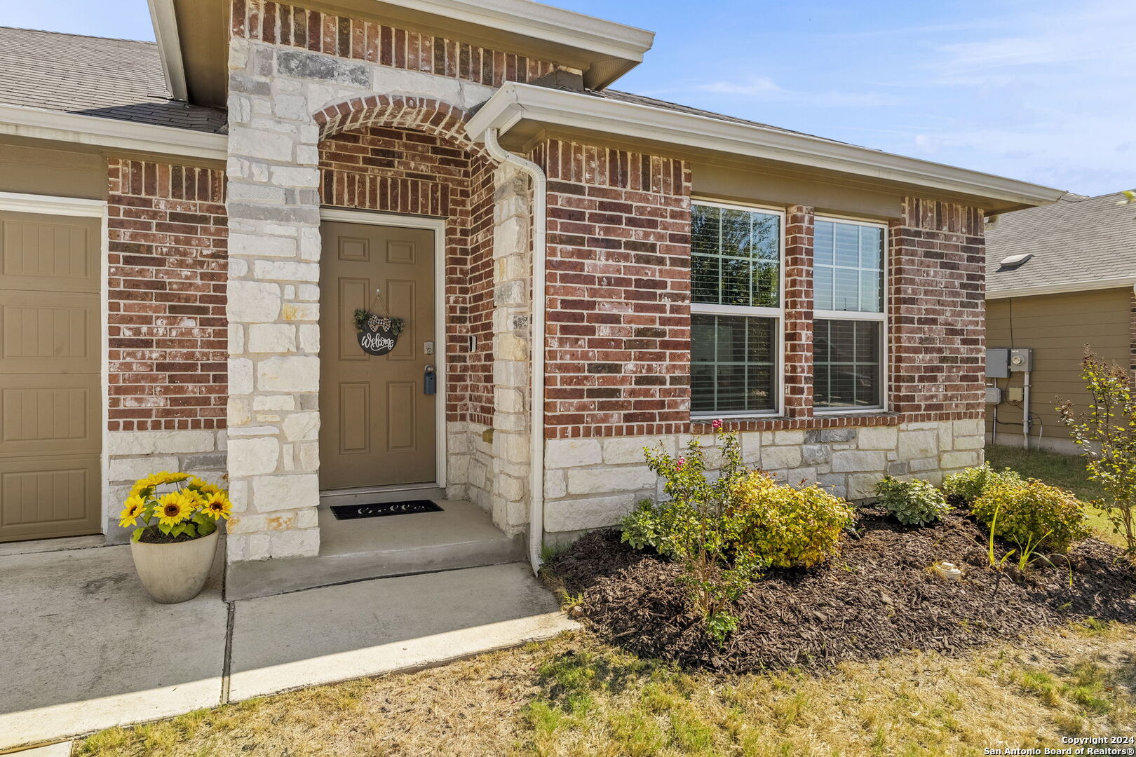 576 AGAVE FLATS DR
