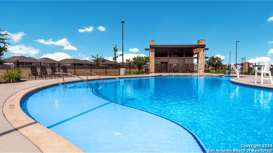 576 AGAVE FLATS DR