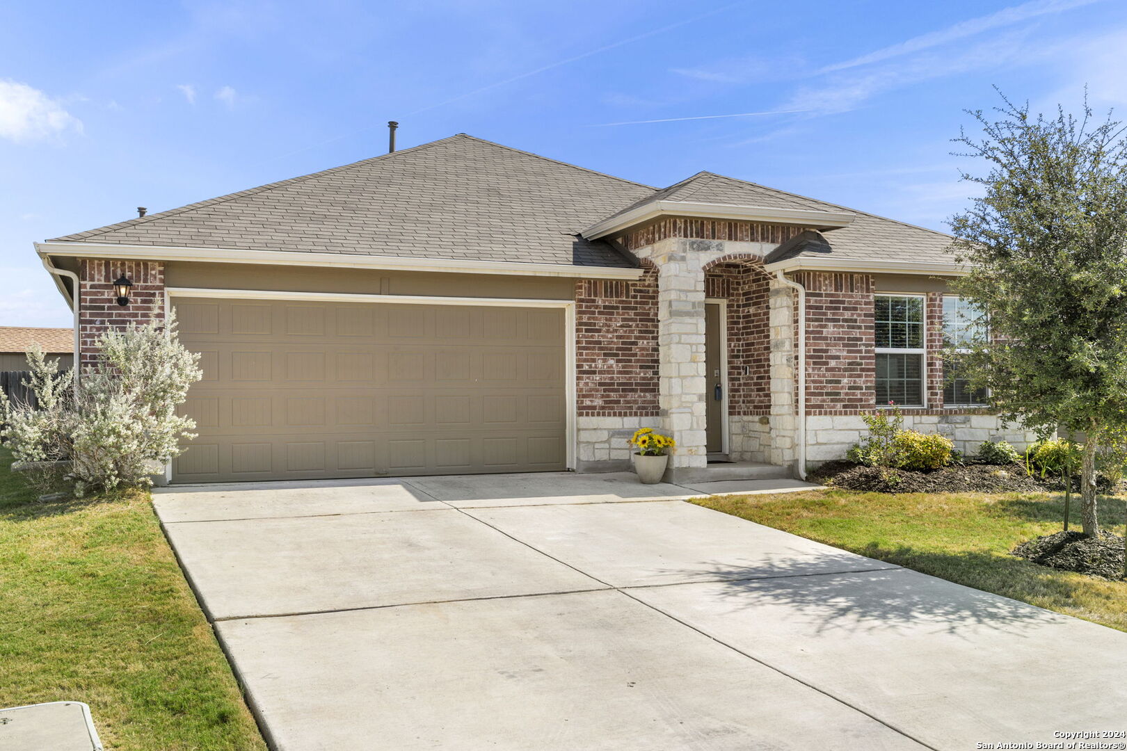 576 AGAVE FLATS DR
